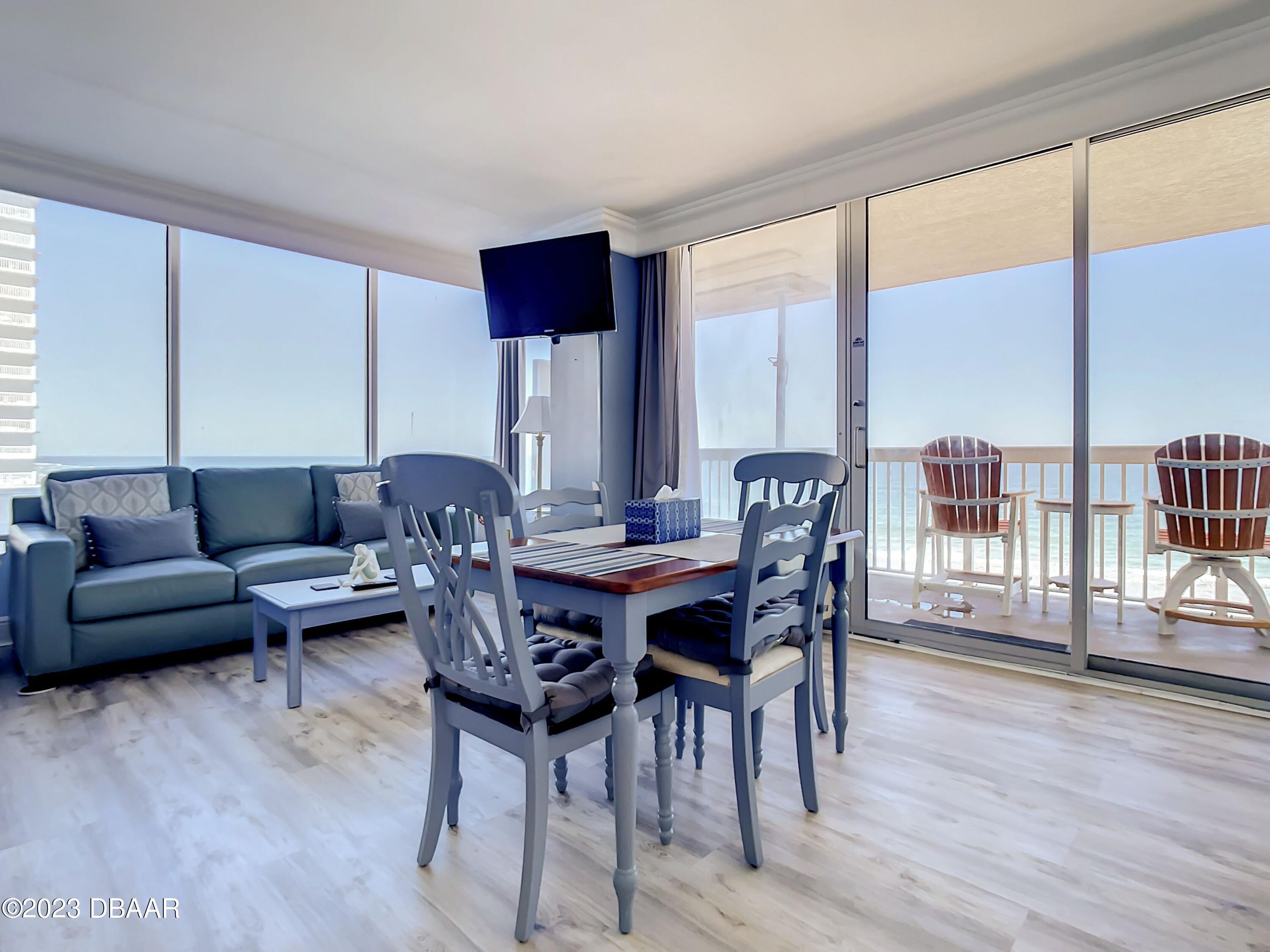 2700 N Atlantic Avenue, 713