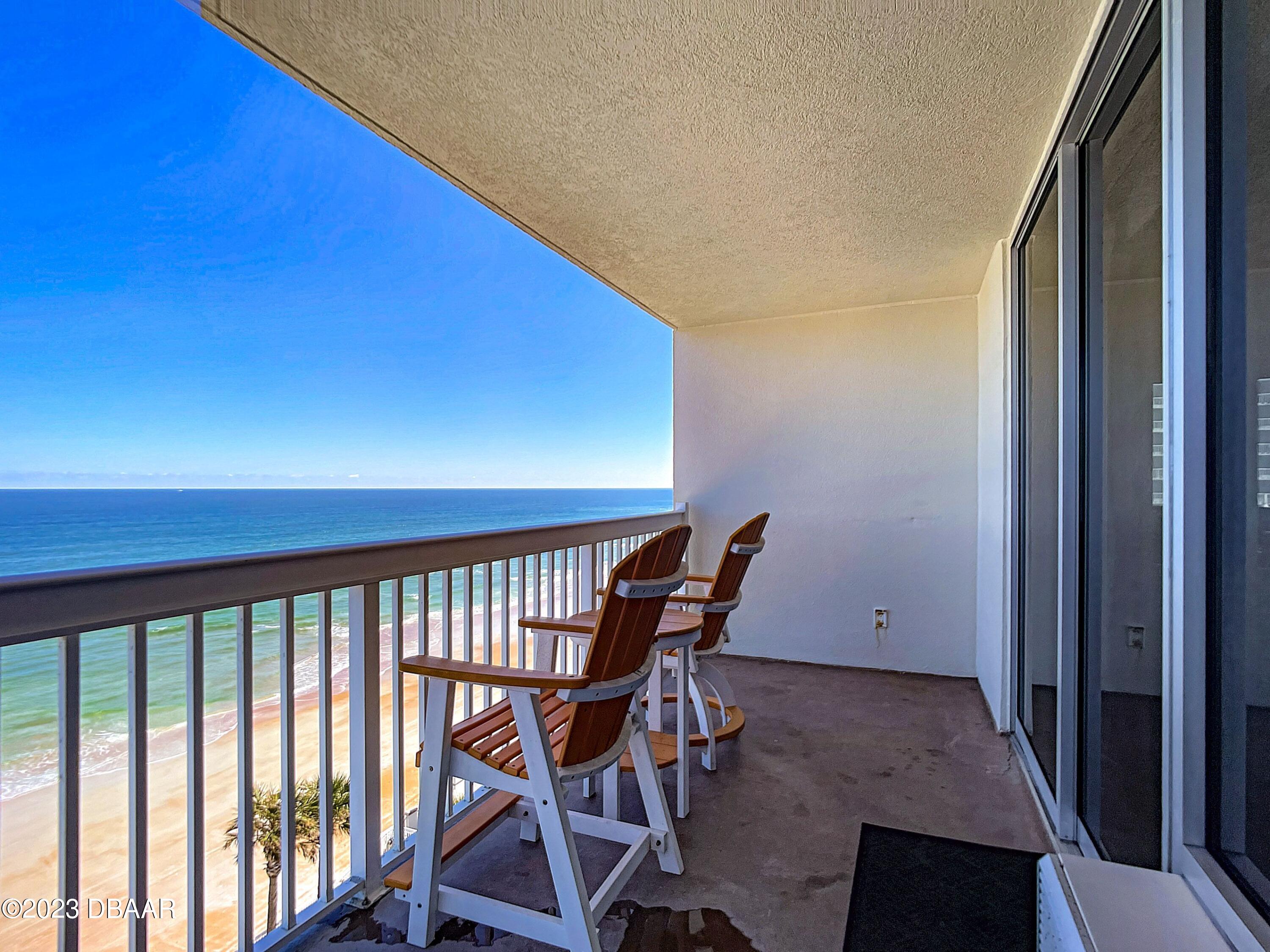 2700 N Atlantic Avenue, 713