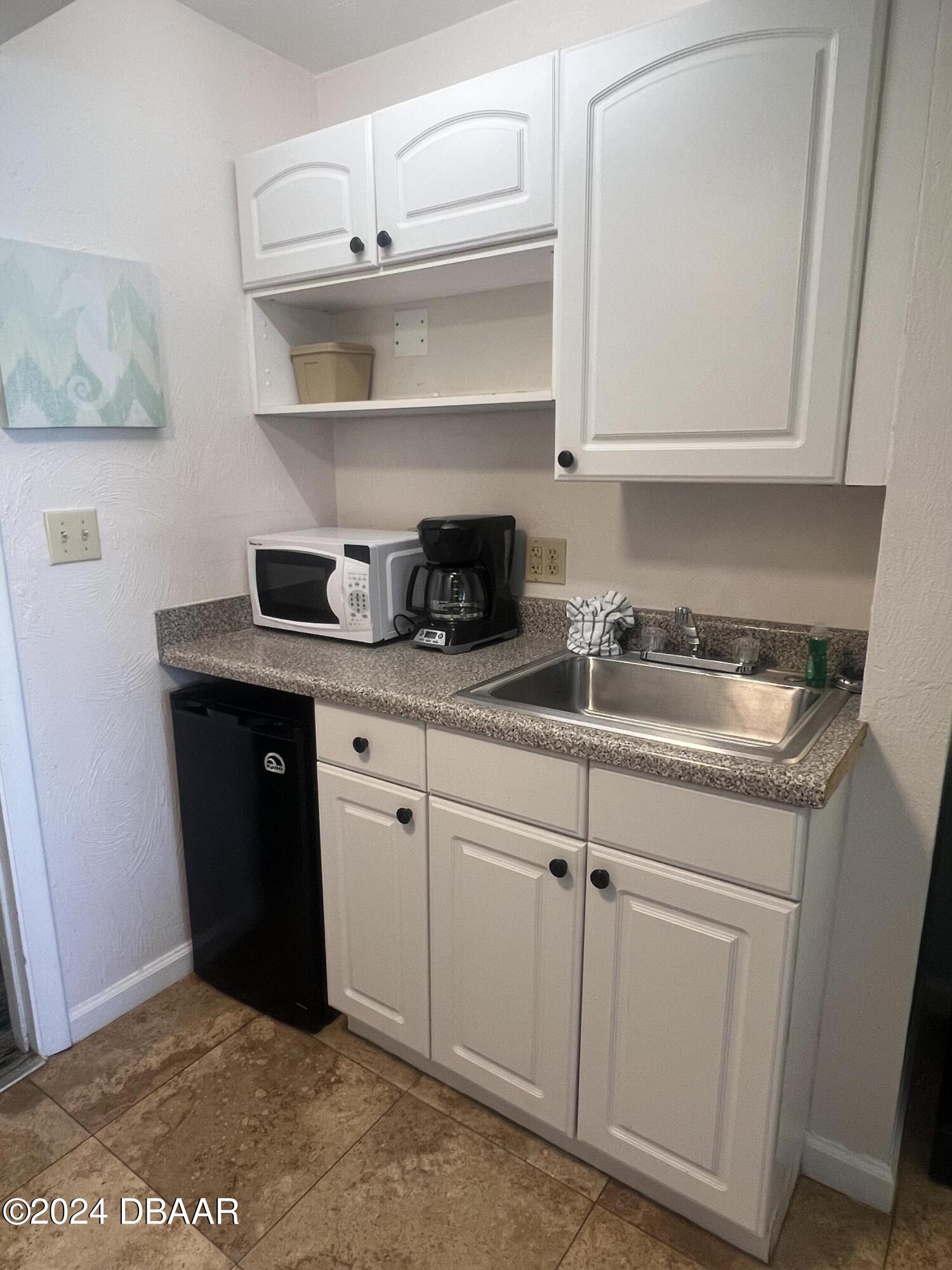 313 S Atlantic Avenue, 5140