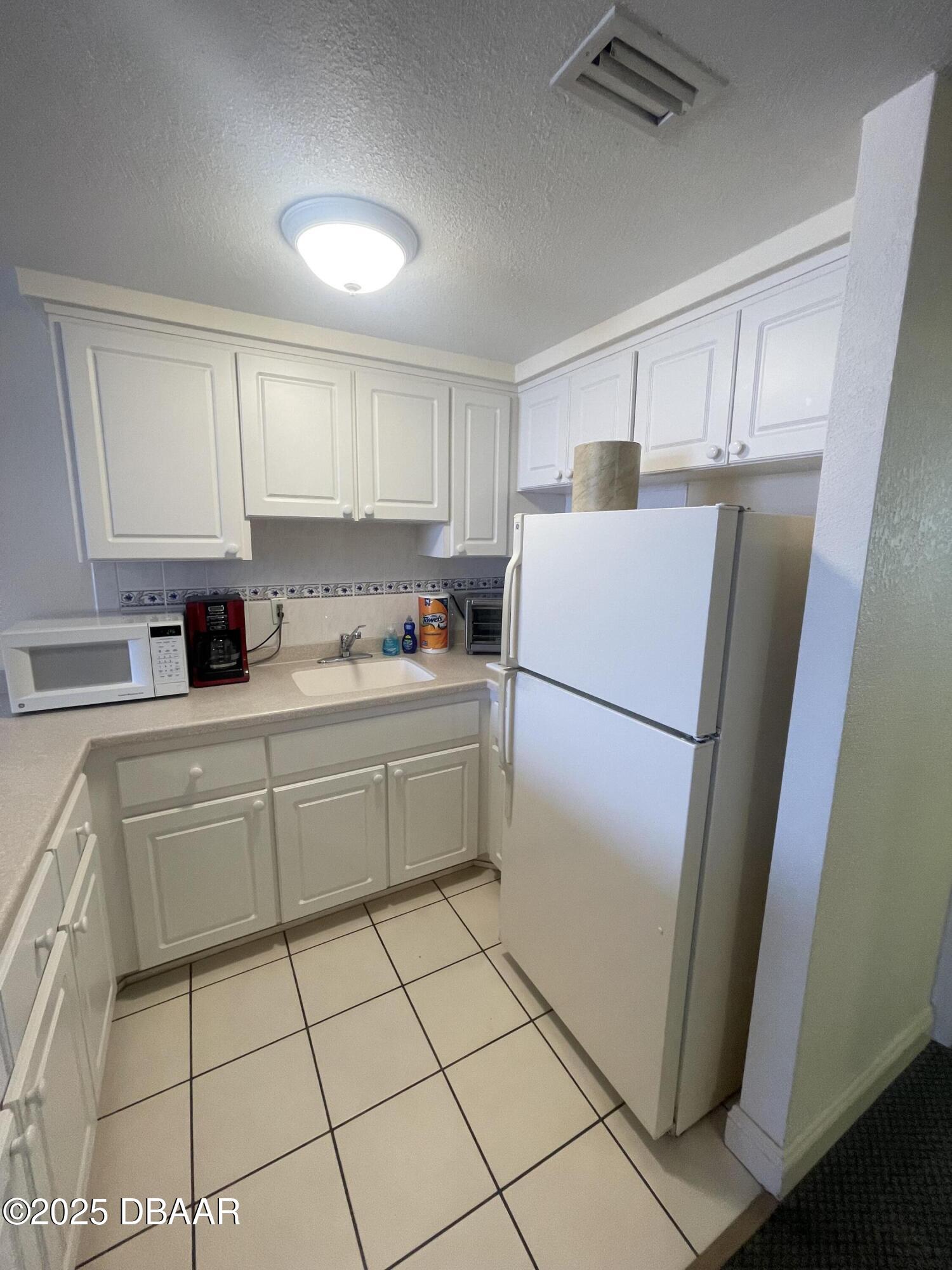 2700 N Atlantic Avenue, 203