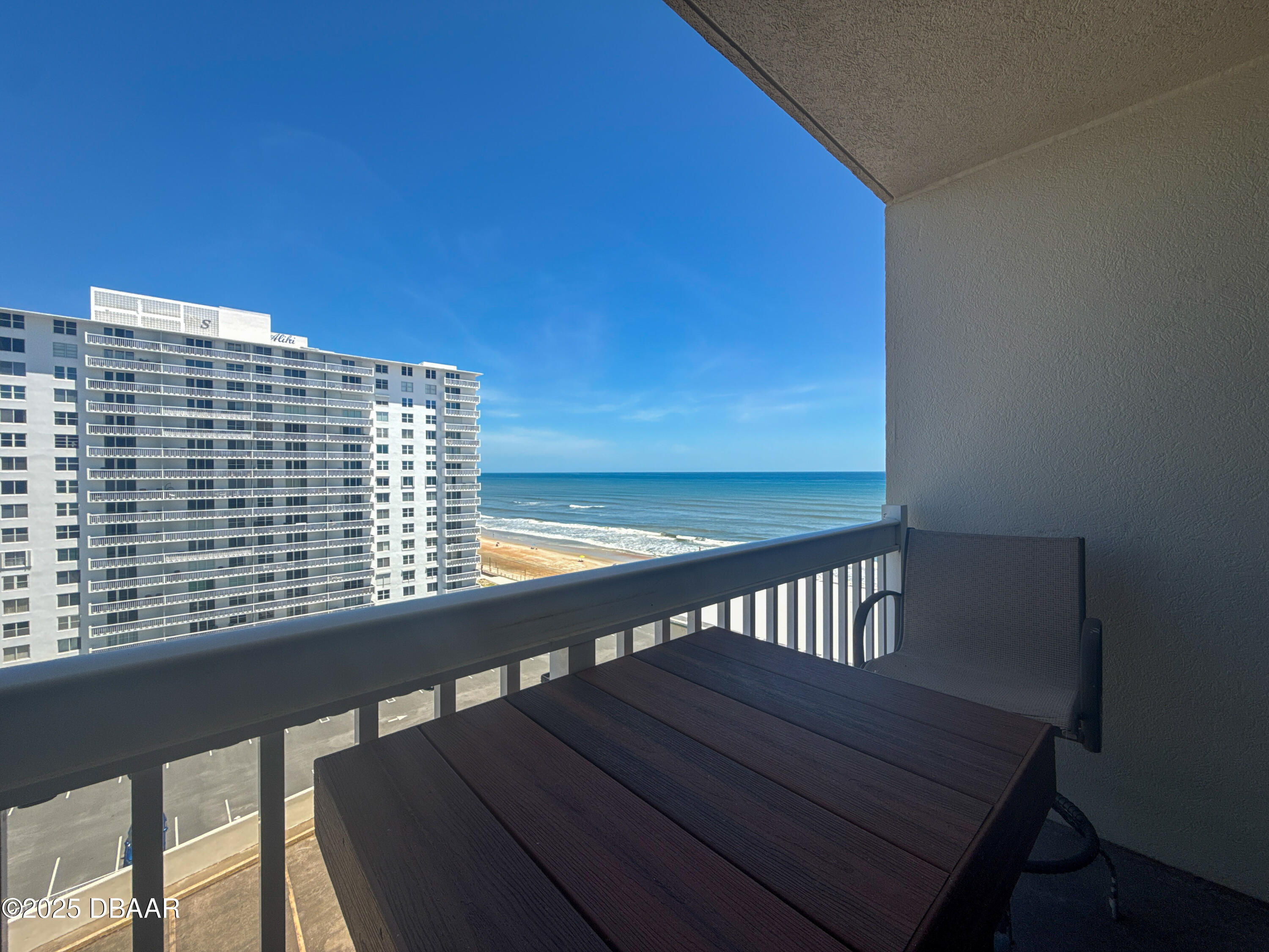 2700 N Atlantic Avenue, 1017