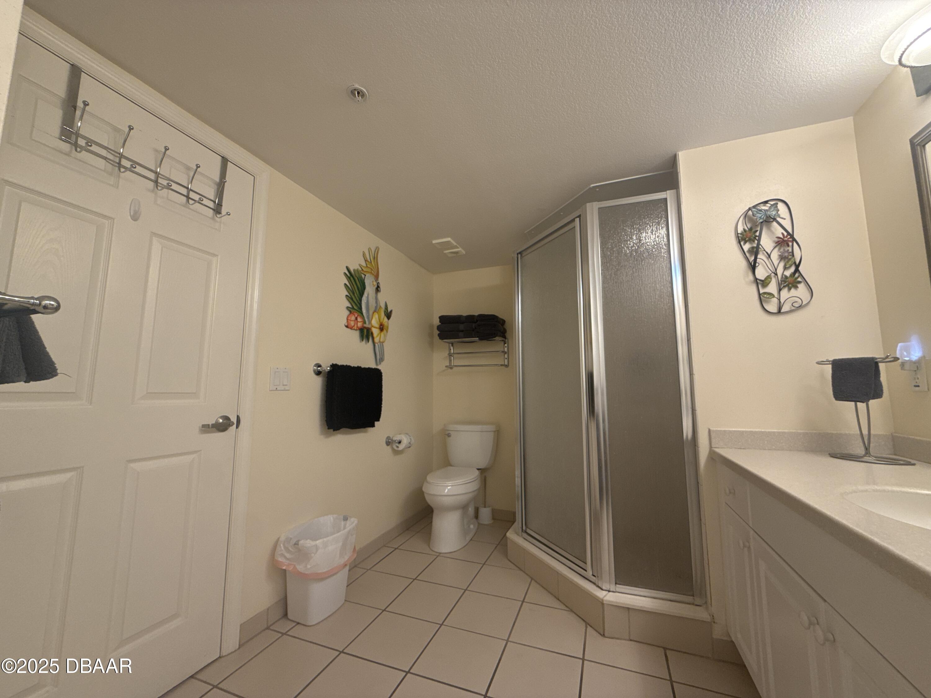 2700 N Atlantic Avenue, 1017