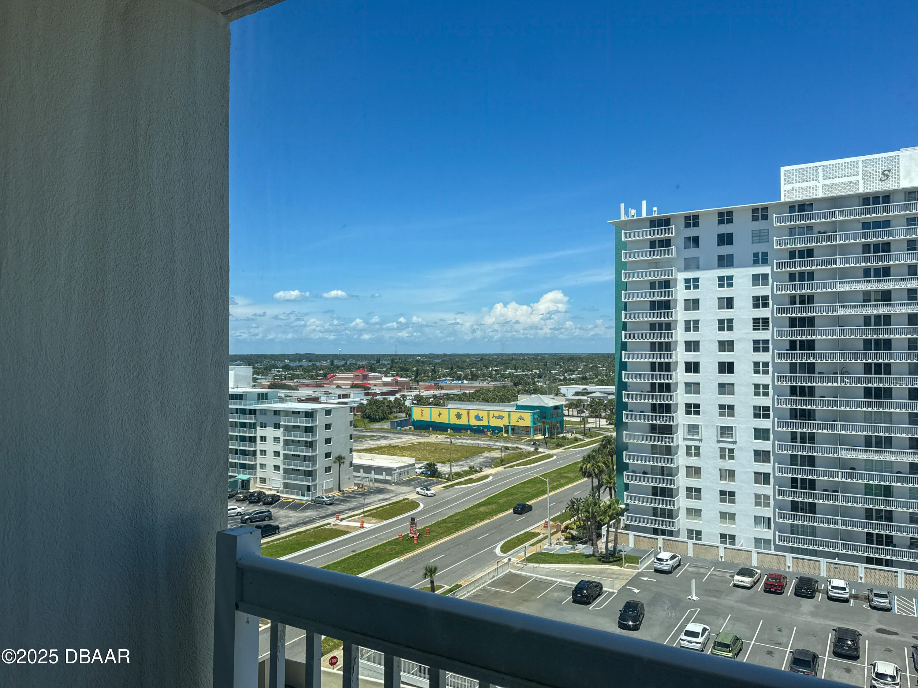 2700 N Atlantic Avenue, 1017