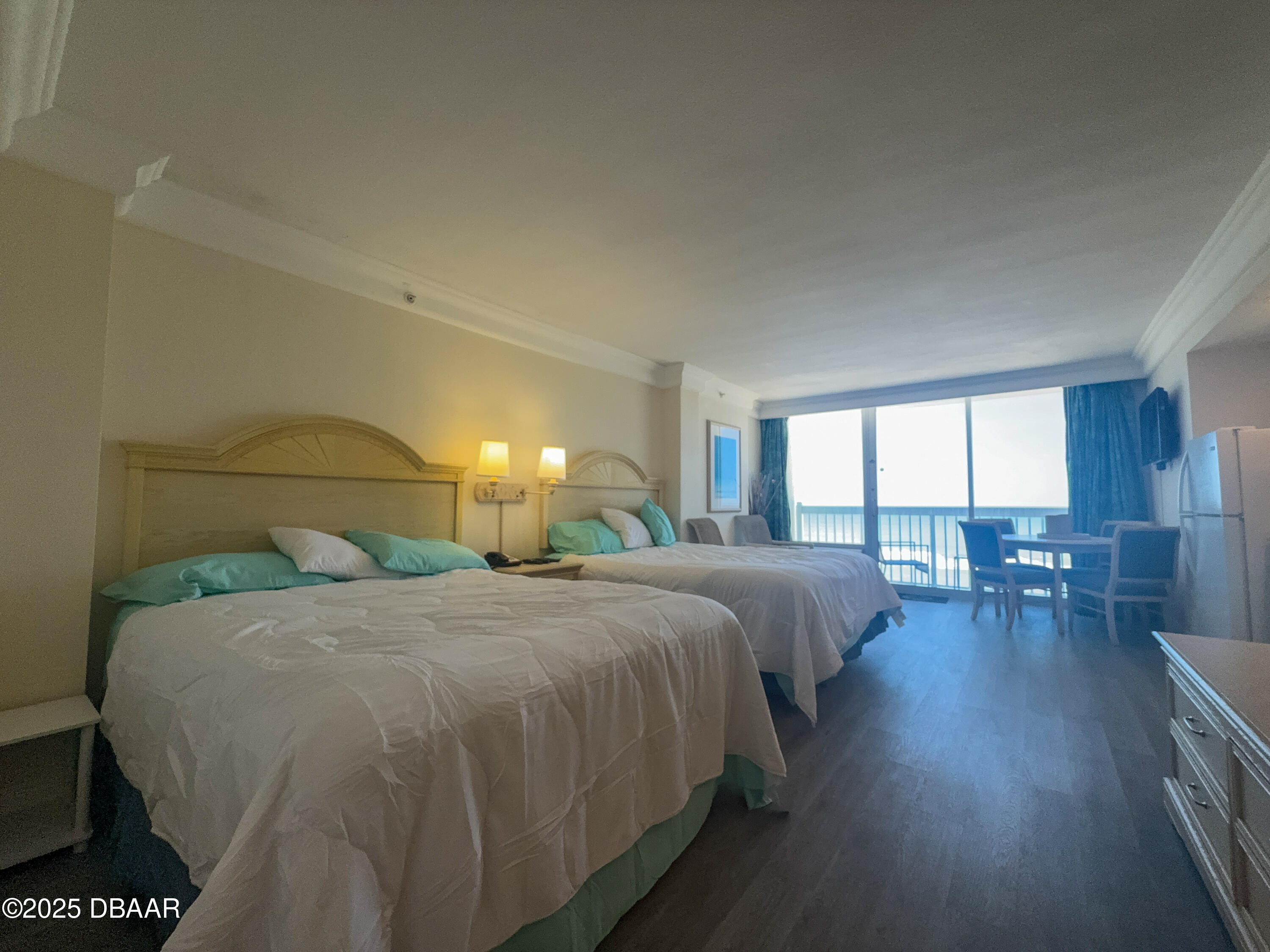 2700 N Atlantic Avenue, 711