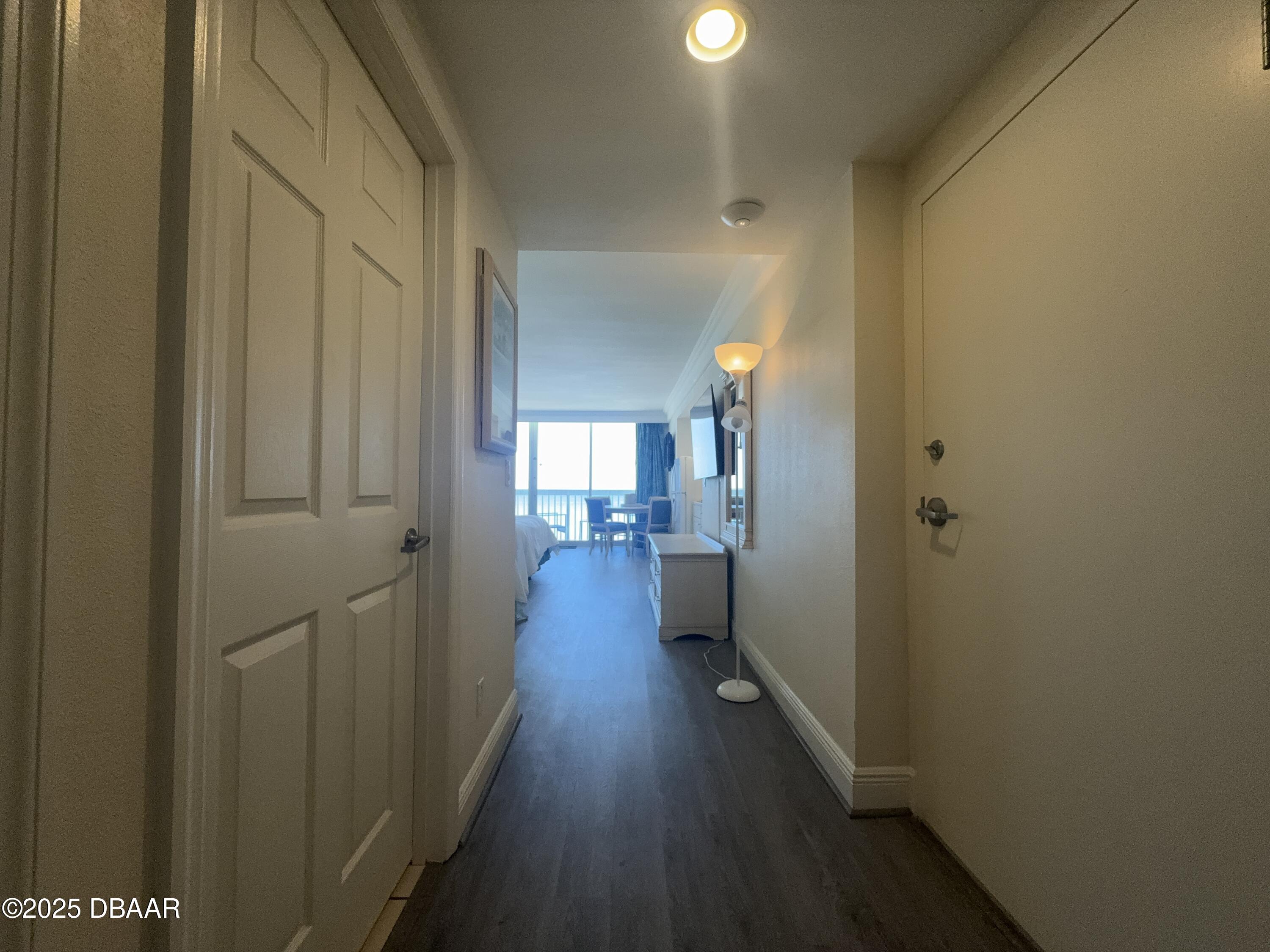 2700 N Atlantic Avenue, 711