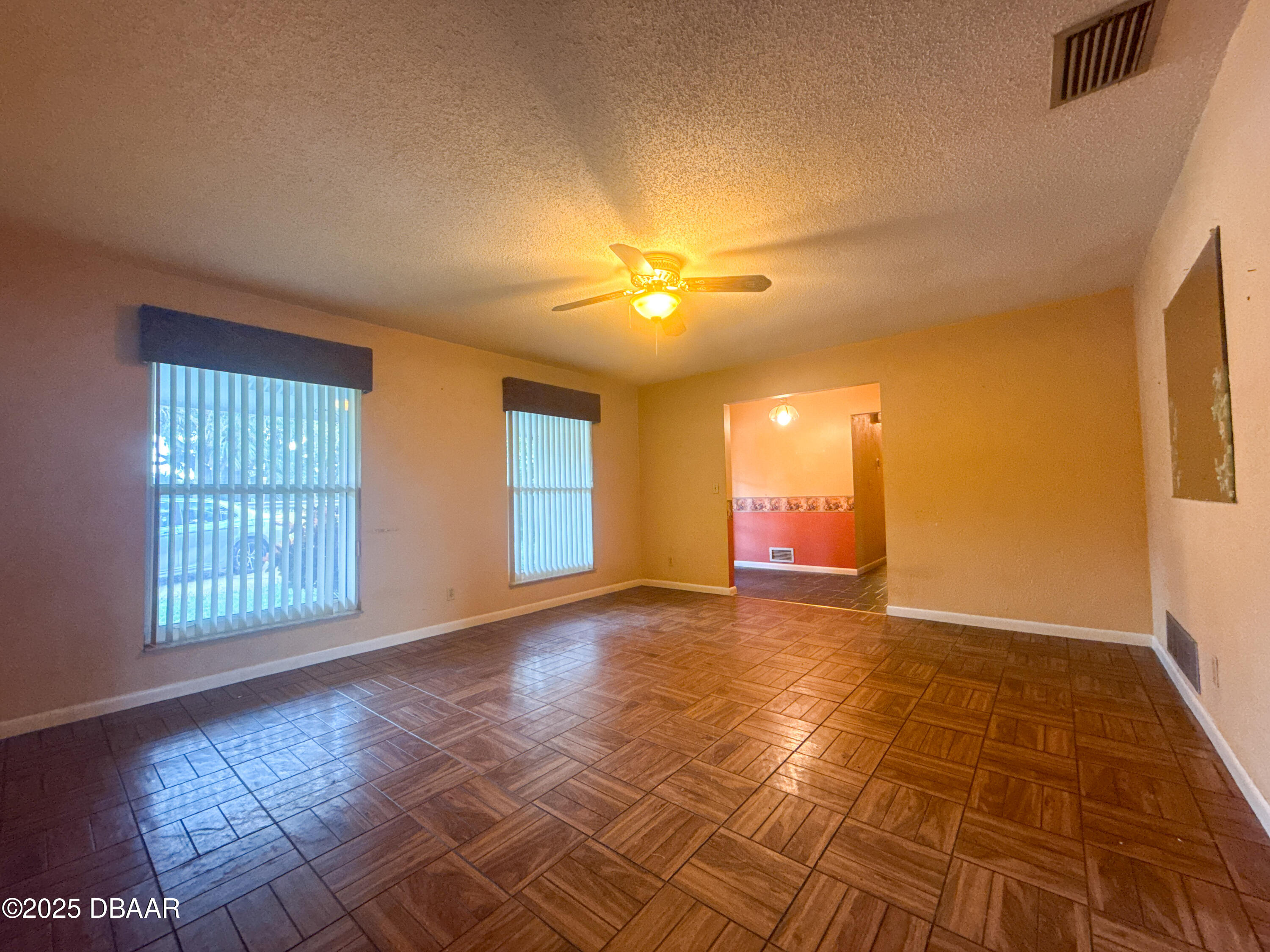 814 Reed Canal Road, South Daytona