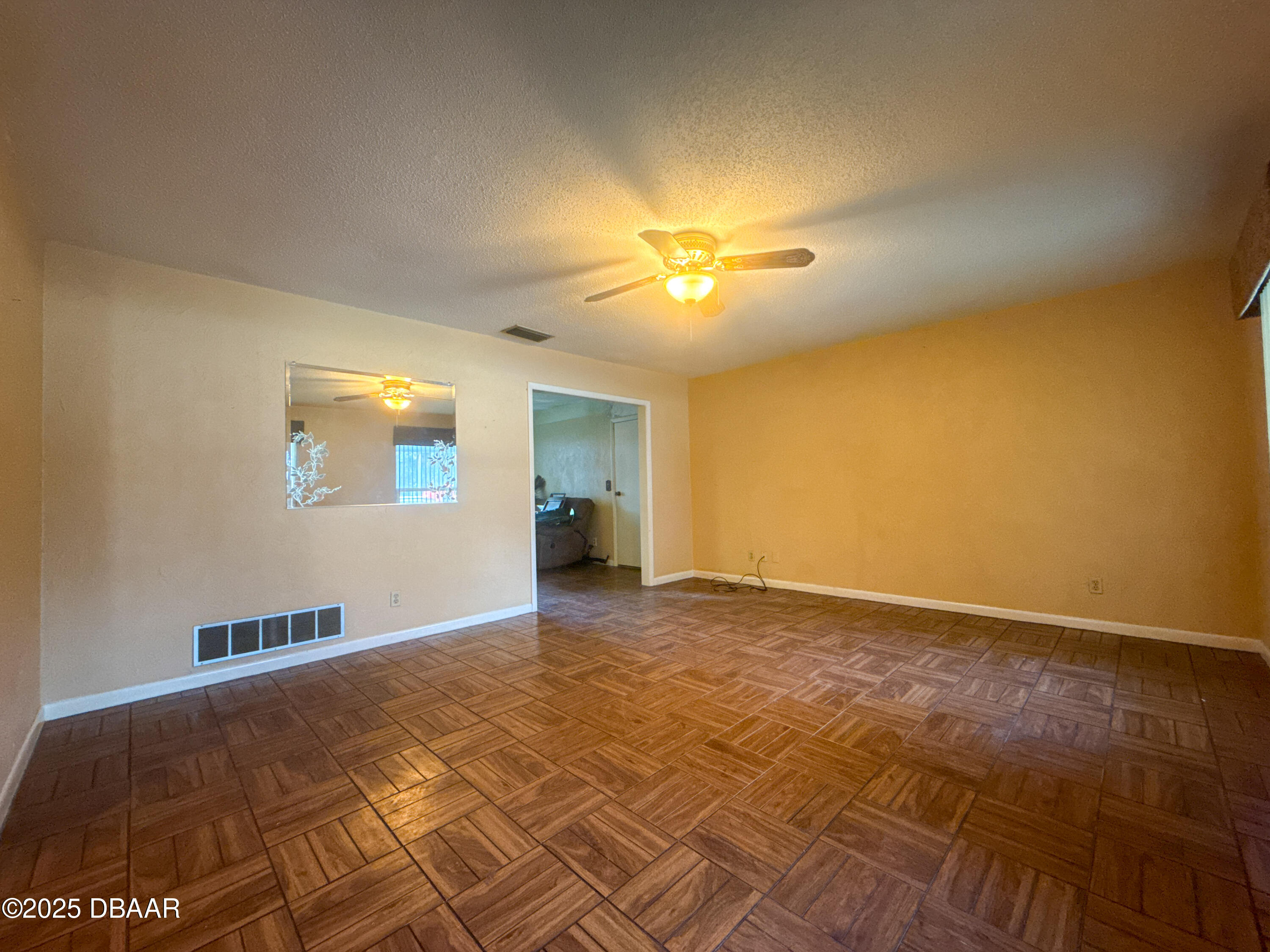 814 Reed Canal Road, South Daytona