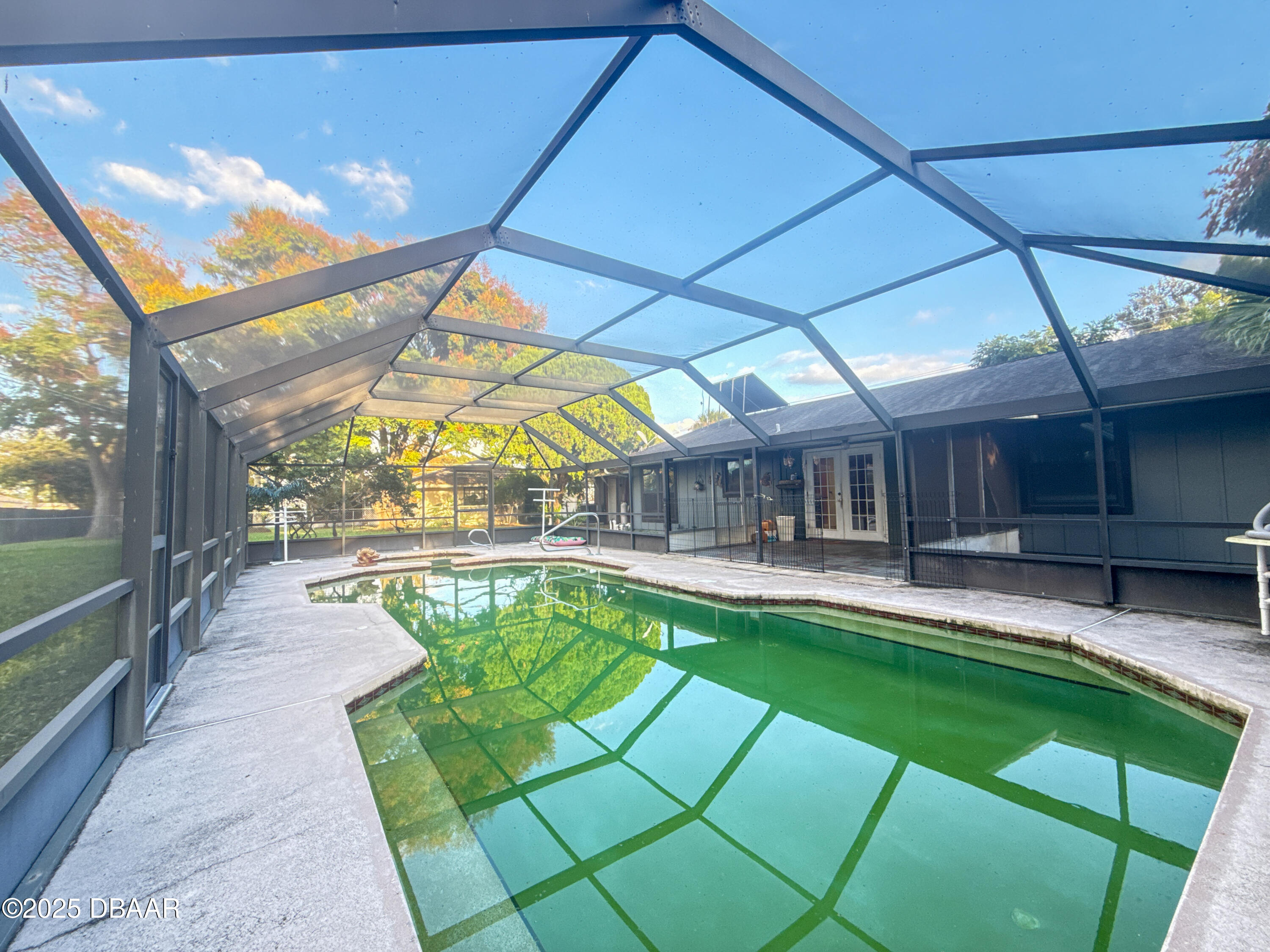 814 Reed Canal Road, South Daytona