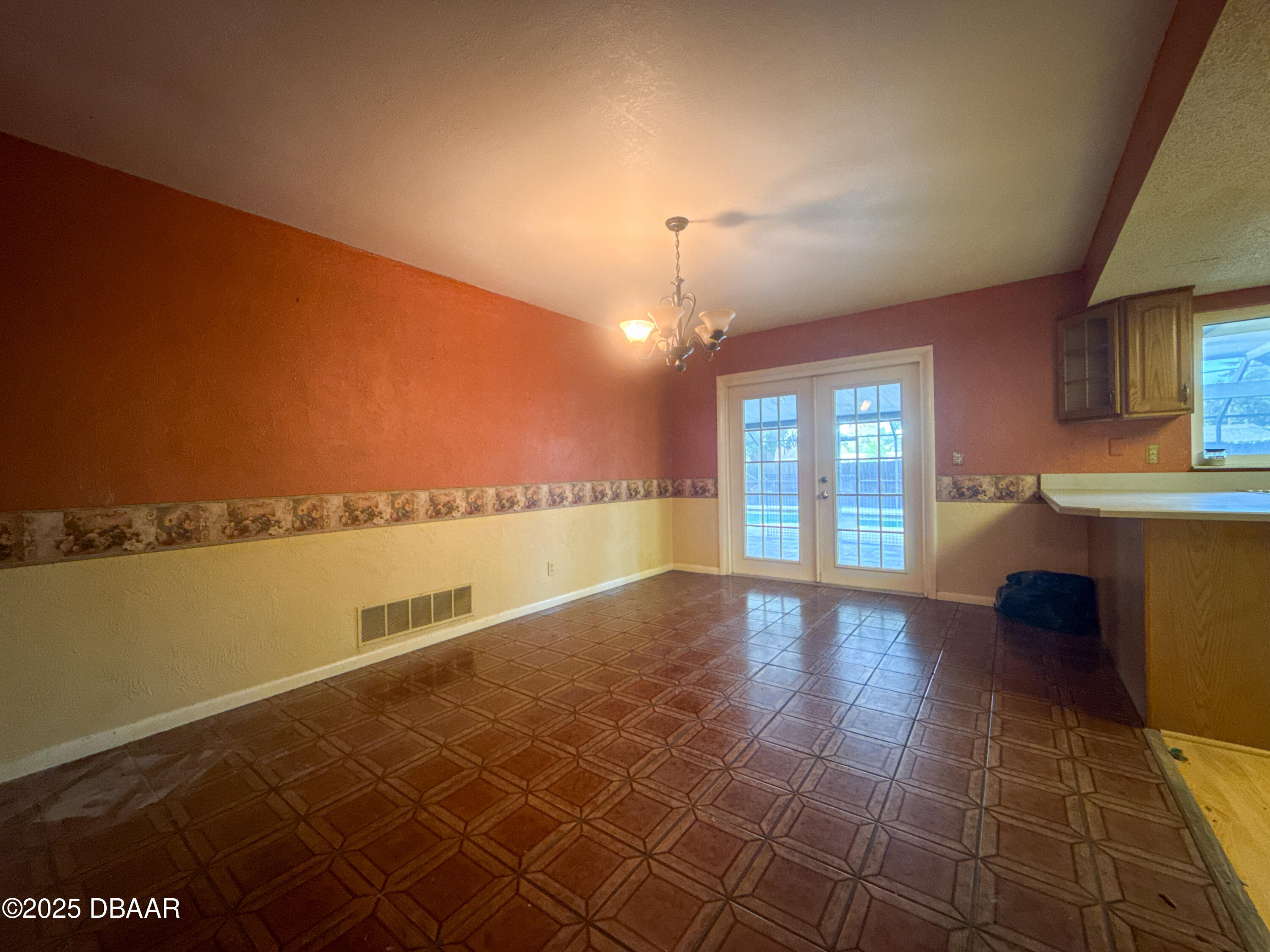 814 Reed Canal Road, South Daytona