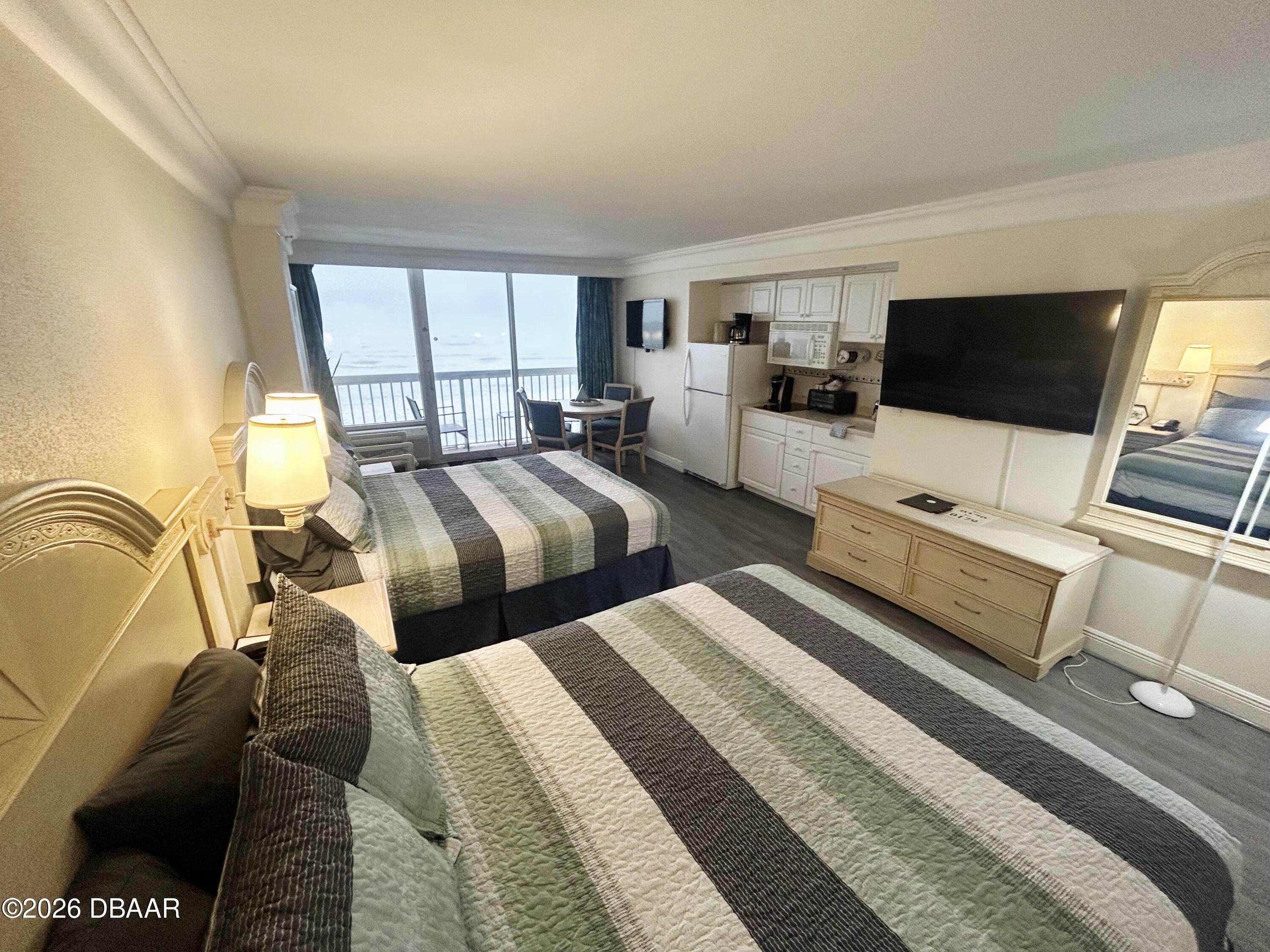 2700 N Atlantic Avenue 711