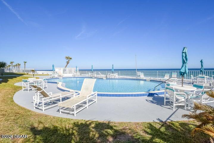 1575 Ocean Shore Boulevard 304