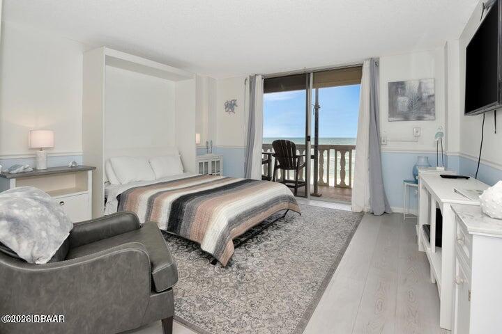 1575 Ocean Shore Boulevard 304