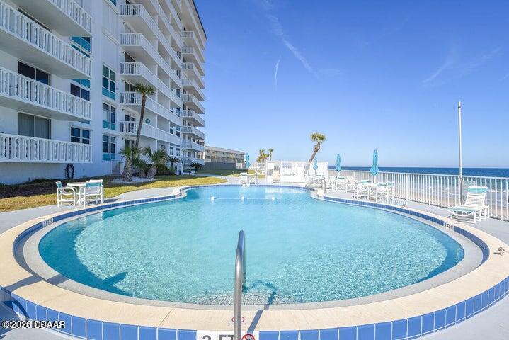 1575 Ocean Shore Boulevard 304