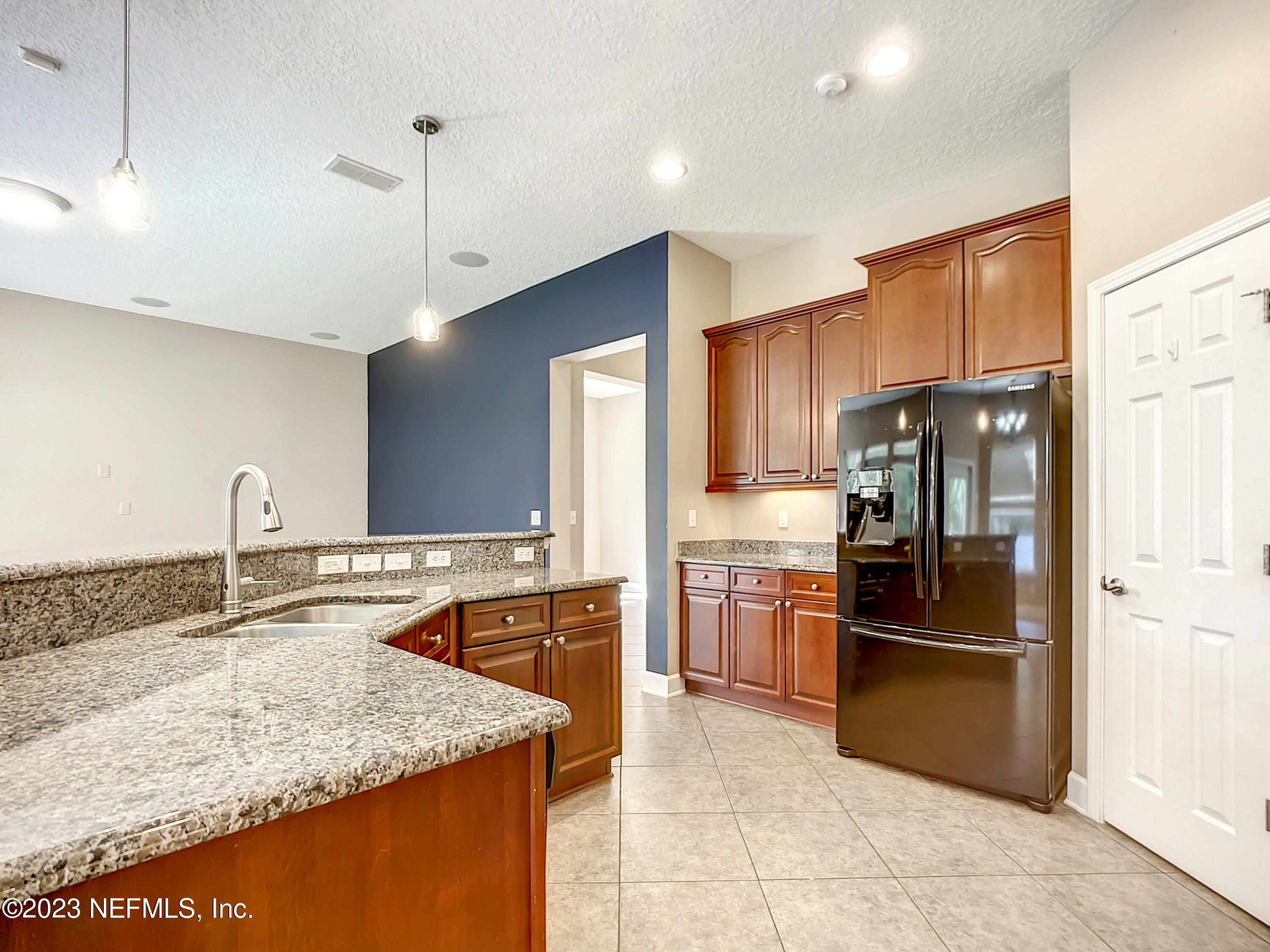 12217 LAVENHORN Road