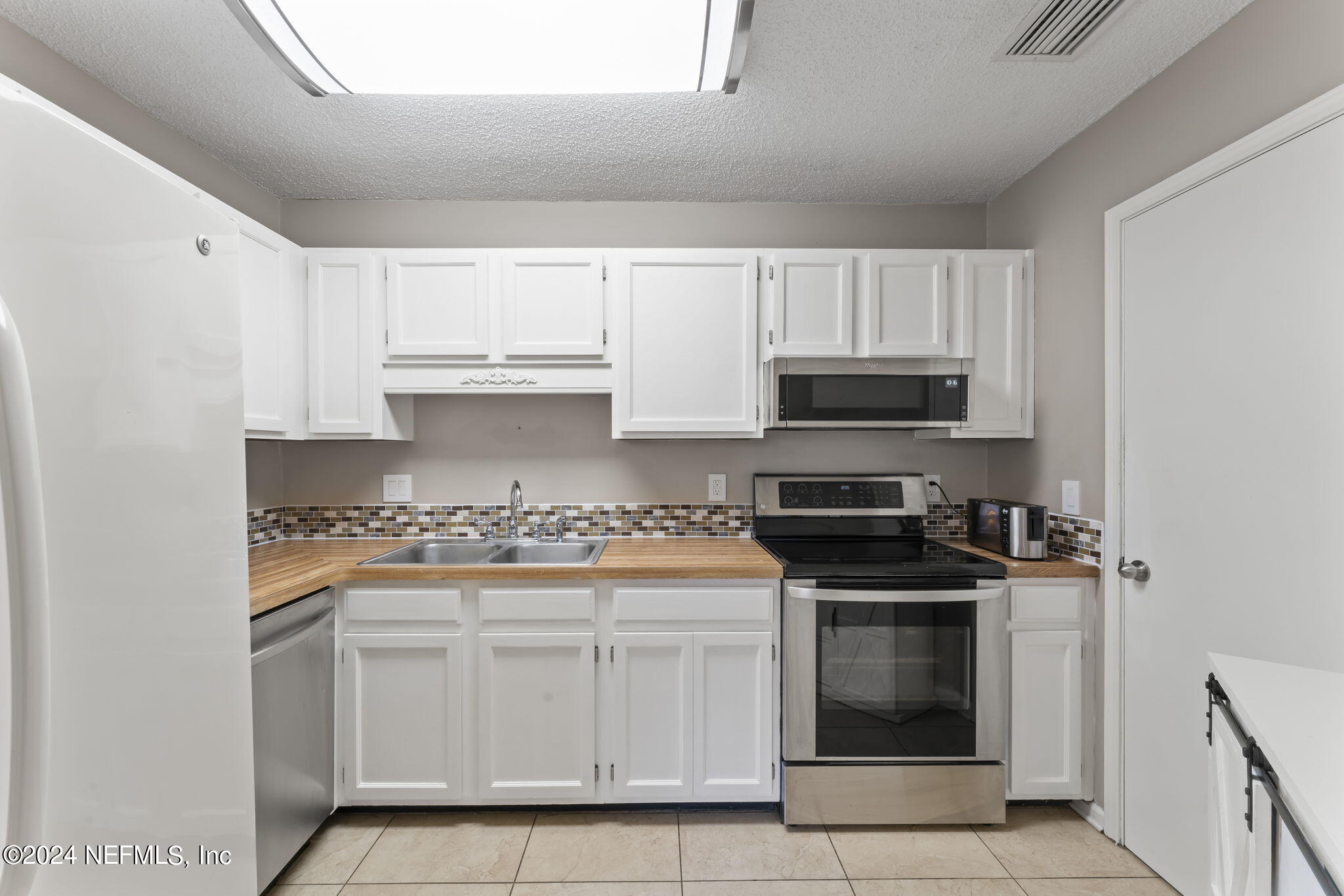 3924 WINDRIDGE Court