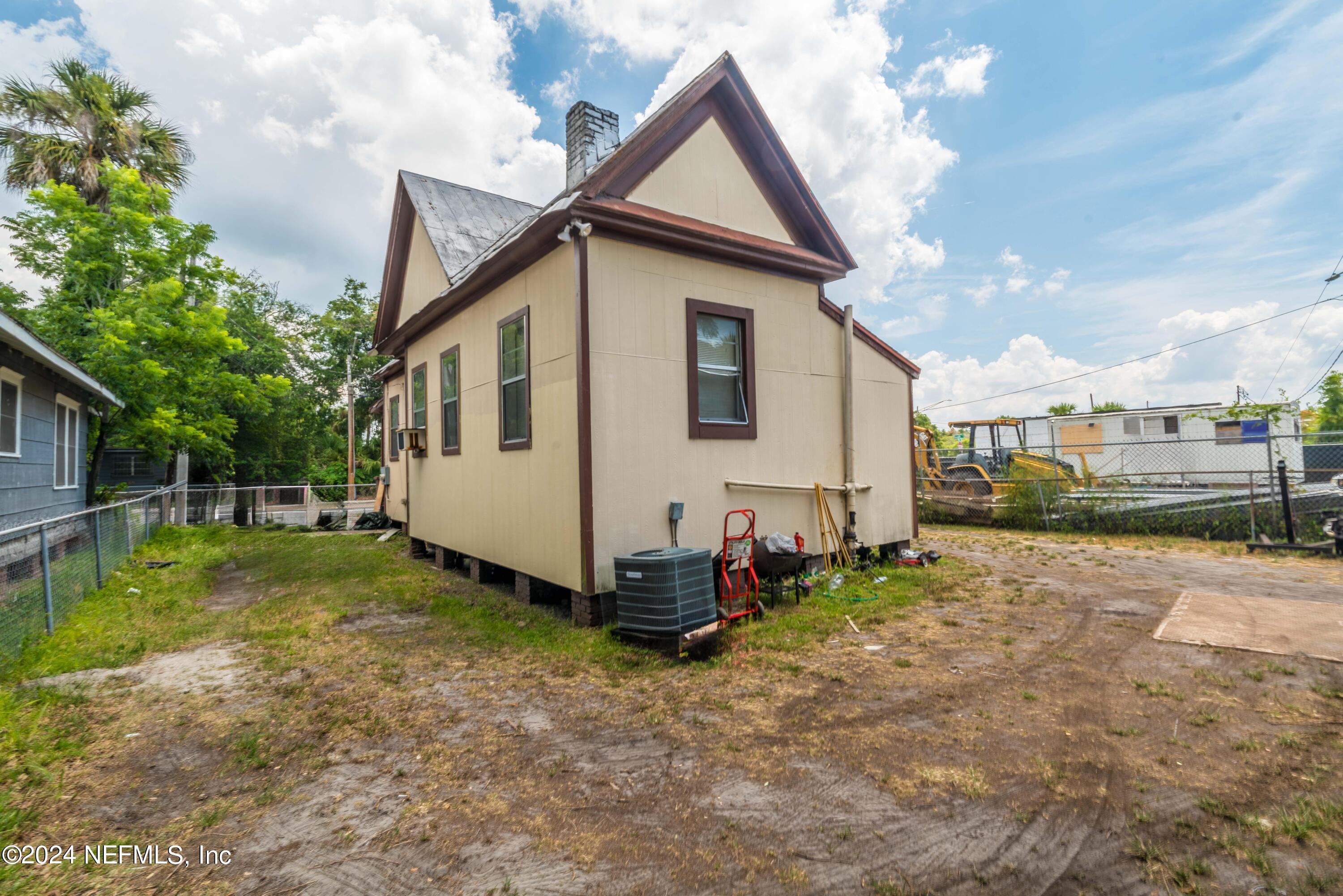 1410 KINGS Road