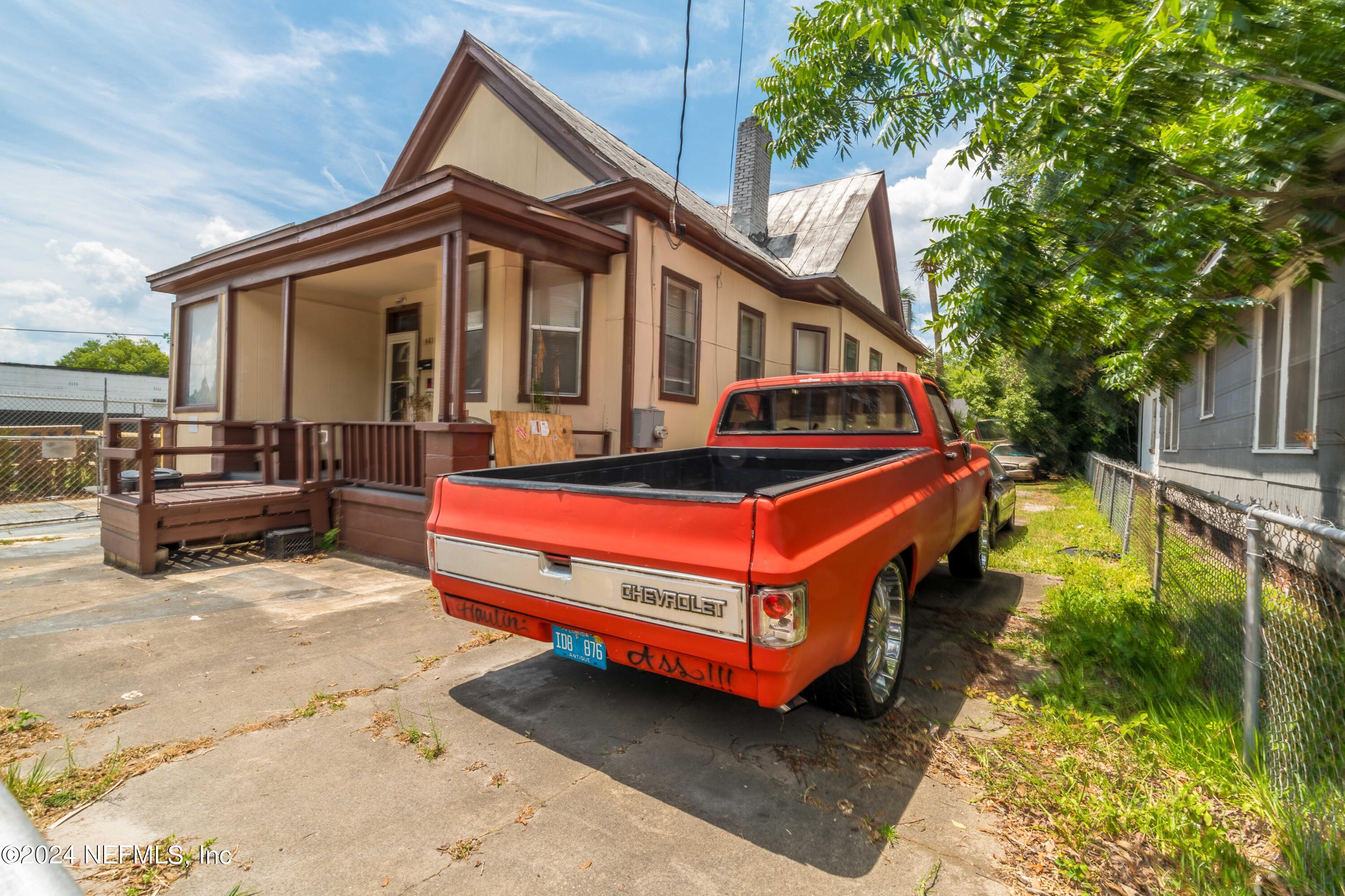 1410 KINGS Road