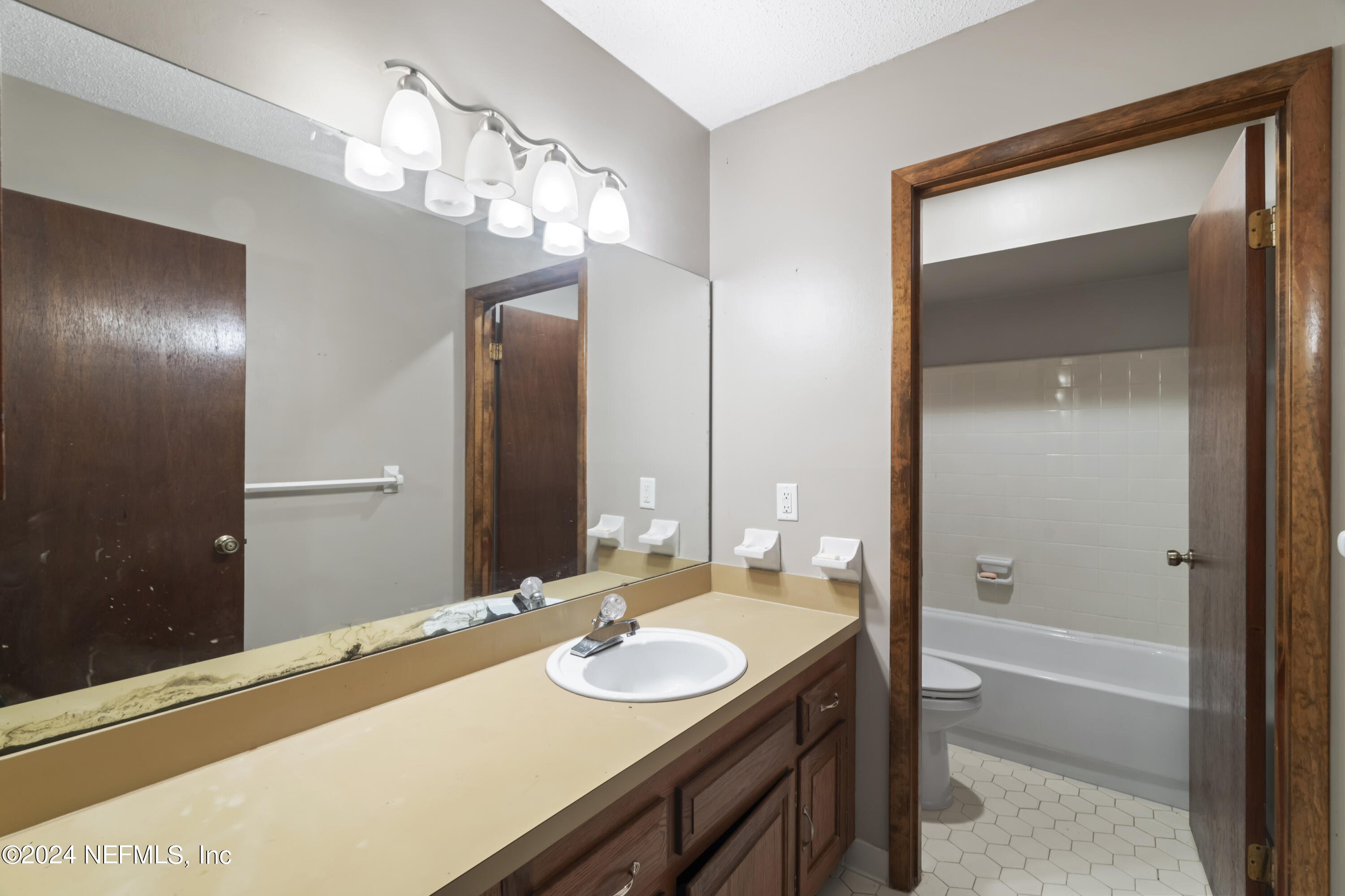 2463 CYPRESS SPRINGS Road