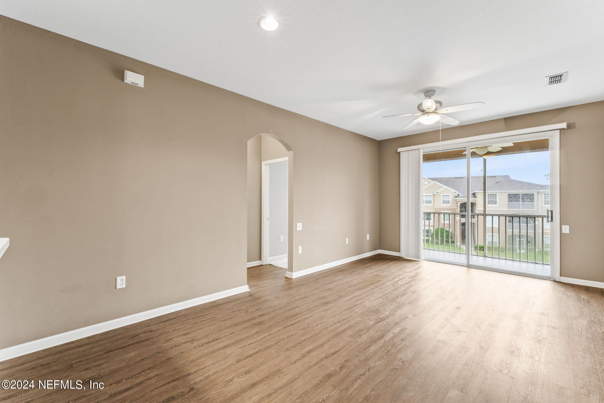 7990 BAYMEADOWS Road E, 1028