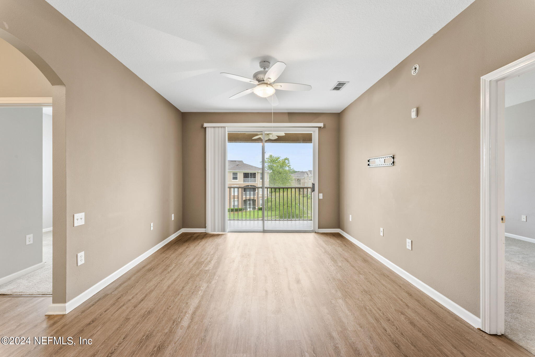 7990 BAYMEADOWS Road E, 1028