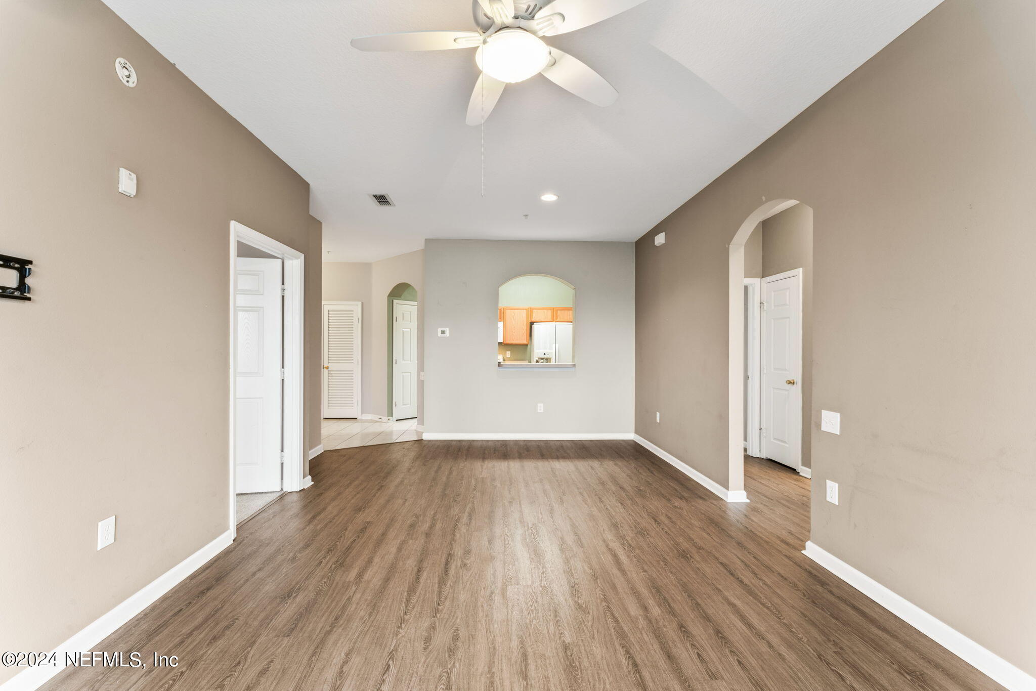 7990 BAYMEADOWS Road E, 1028