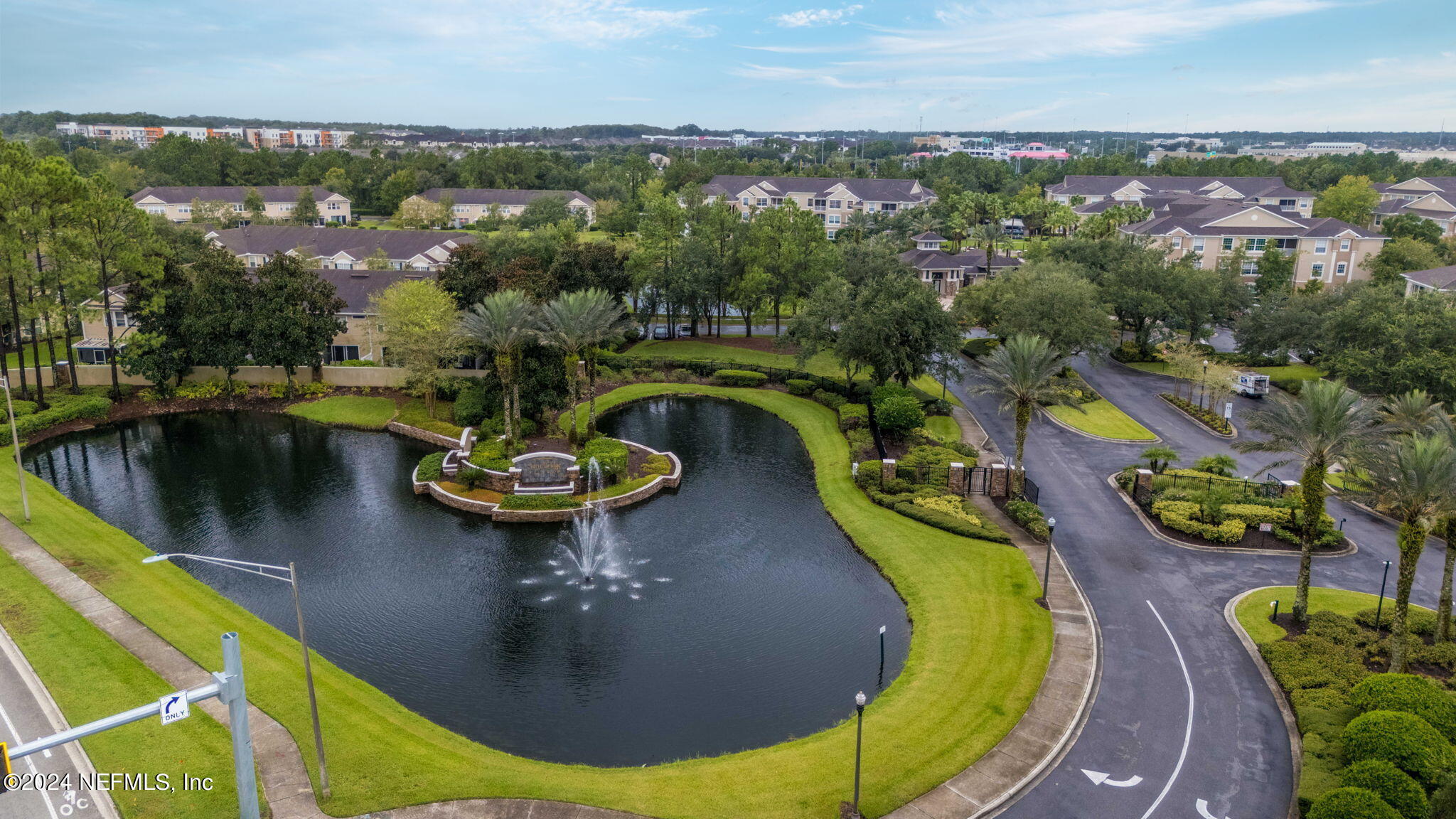 7990 BAYMEADOWS Road E, 1028