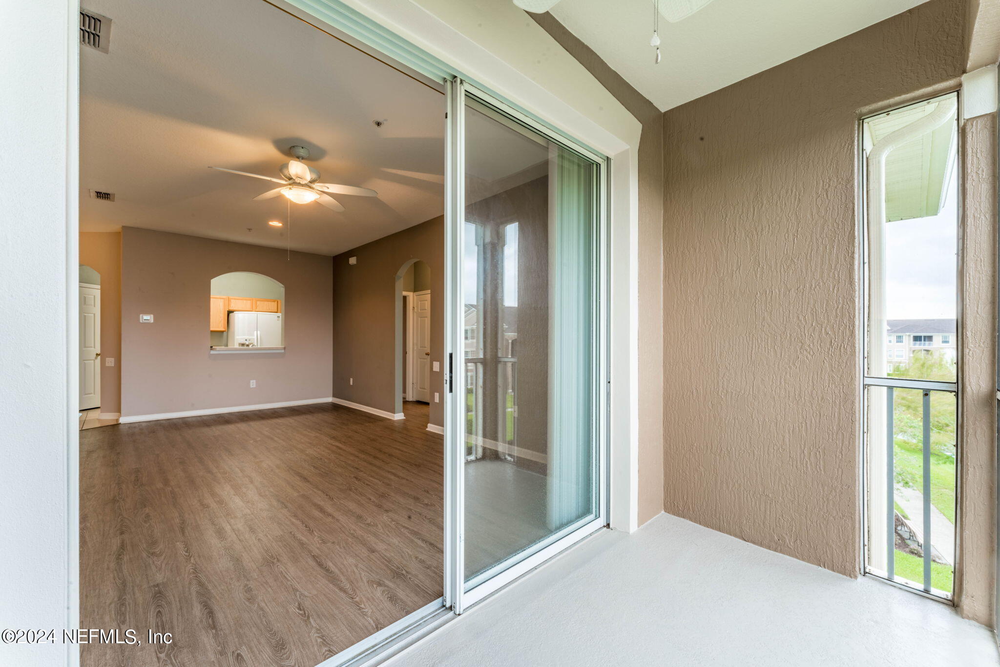 7990 BAYMEADOWS Road E, 1028