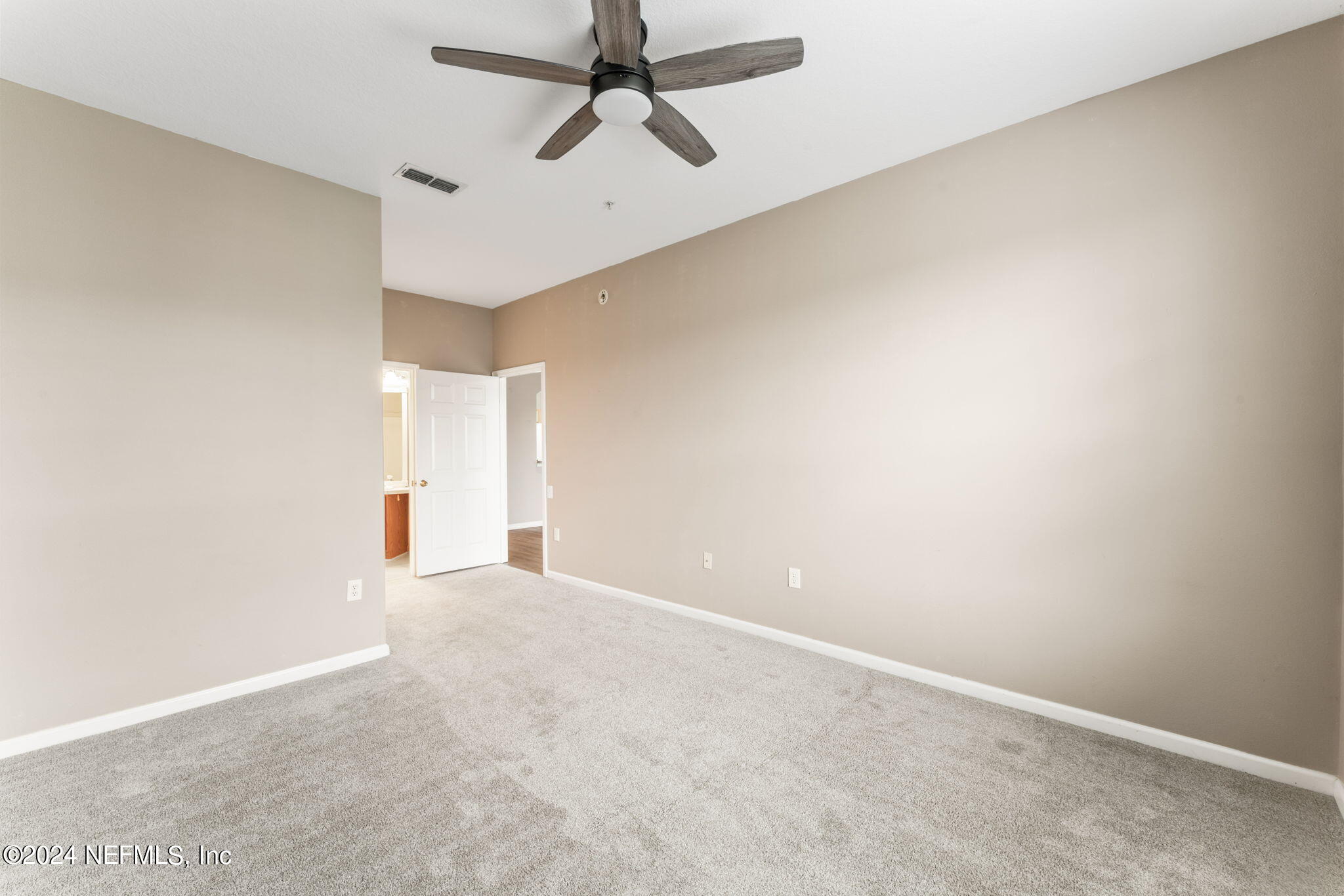 7990 BAYMEADOWS Road E, 1028