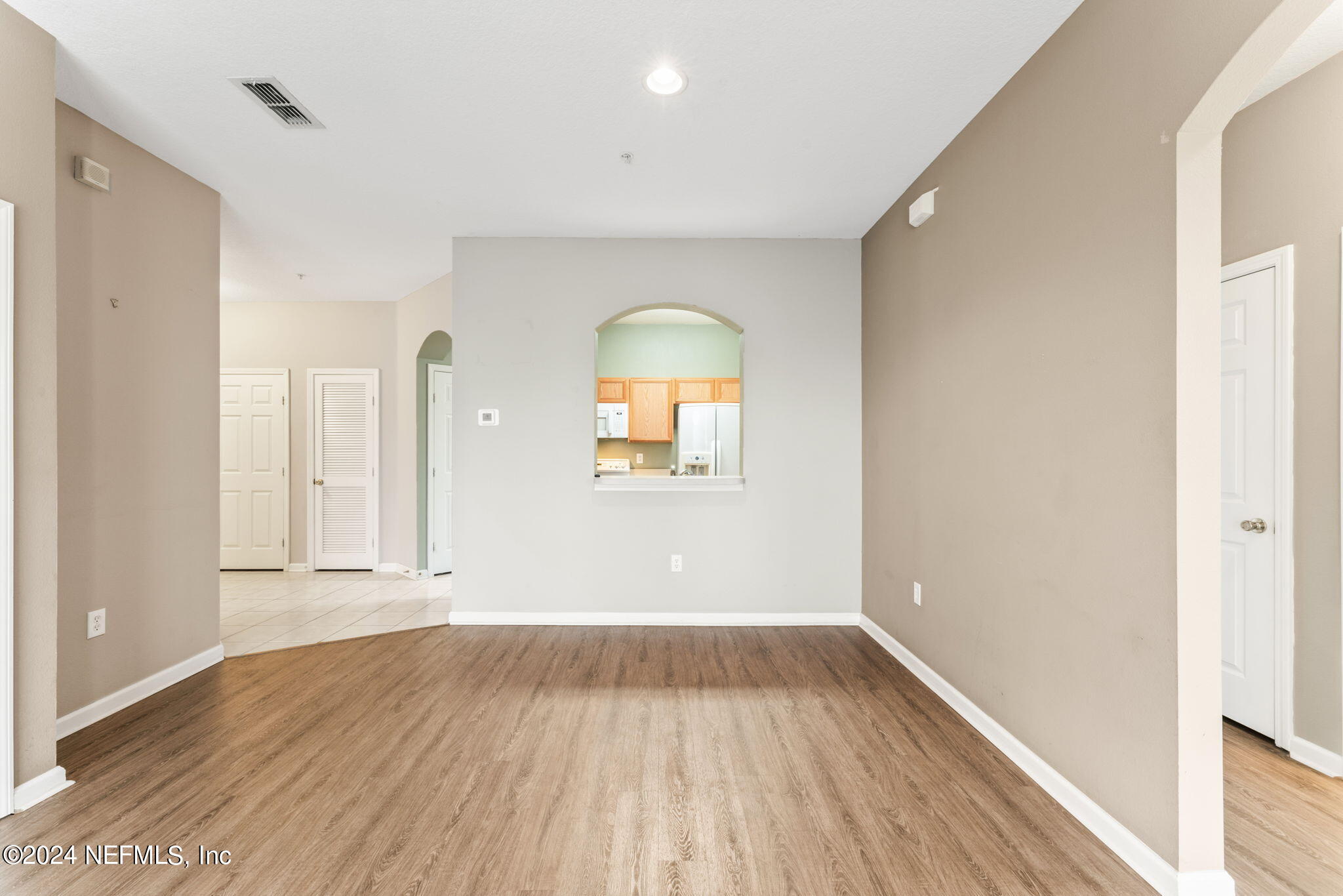 7990 BAYMEADOWS Road E, 1028