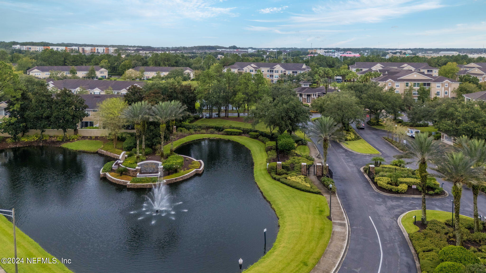 7990 BAYMEADOWS Road E, 1028