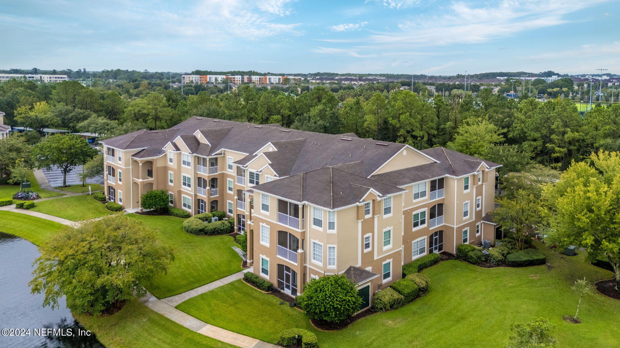 7990 BAYMEADOWS Road E, 1028