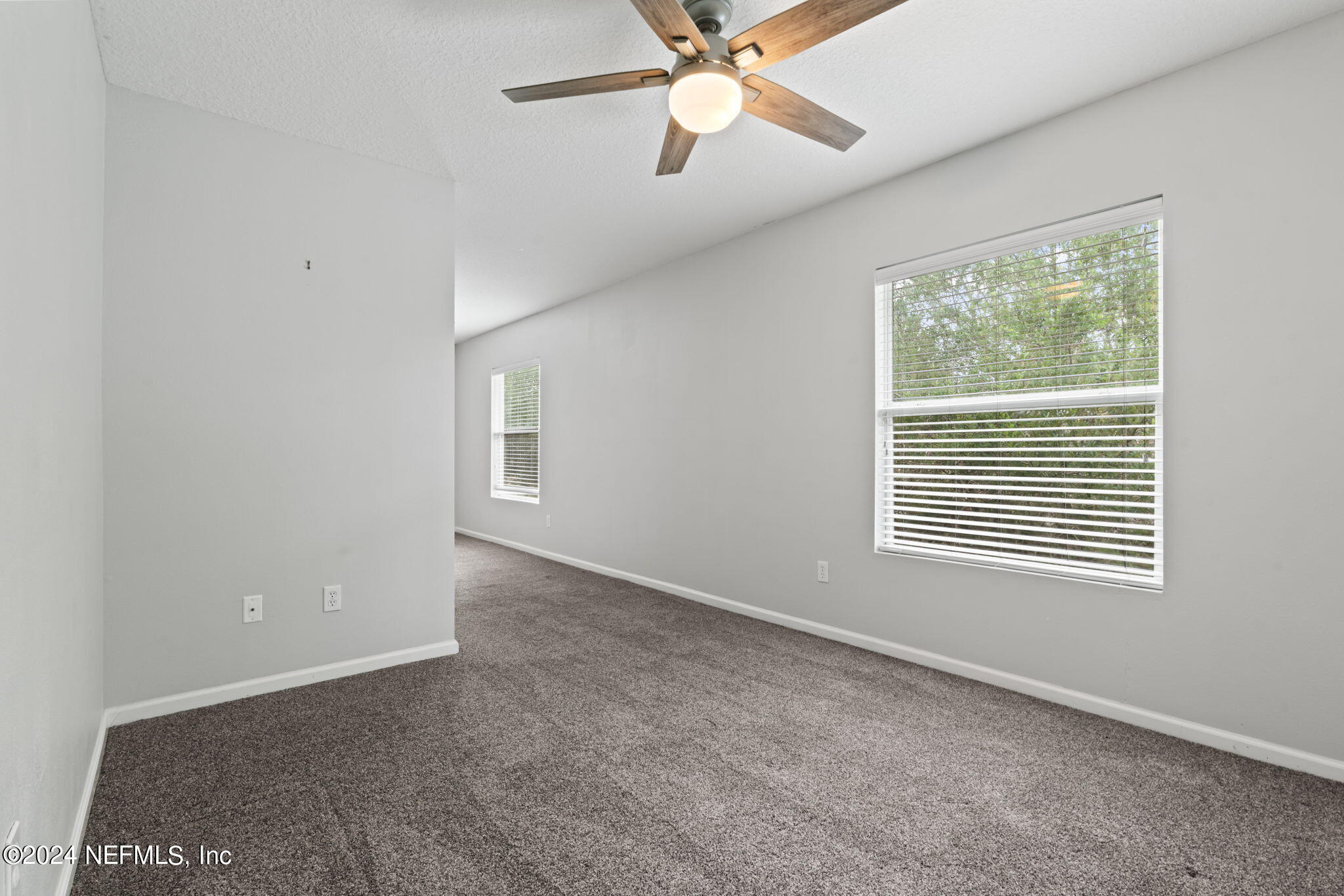 1590 VINELAND Circle, UNIT B