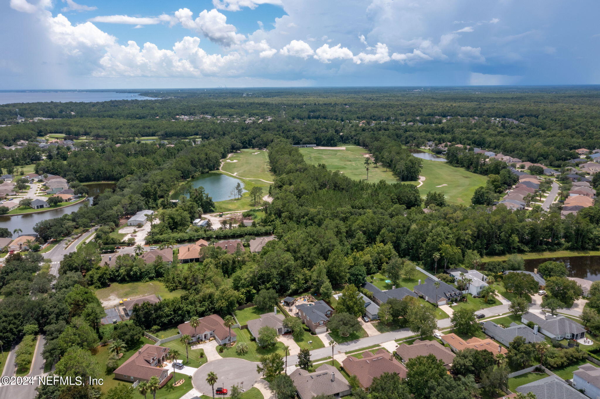 1590 VINELAND Circle, UNIT B