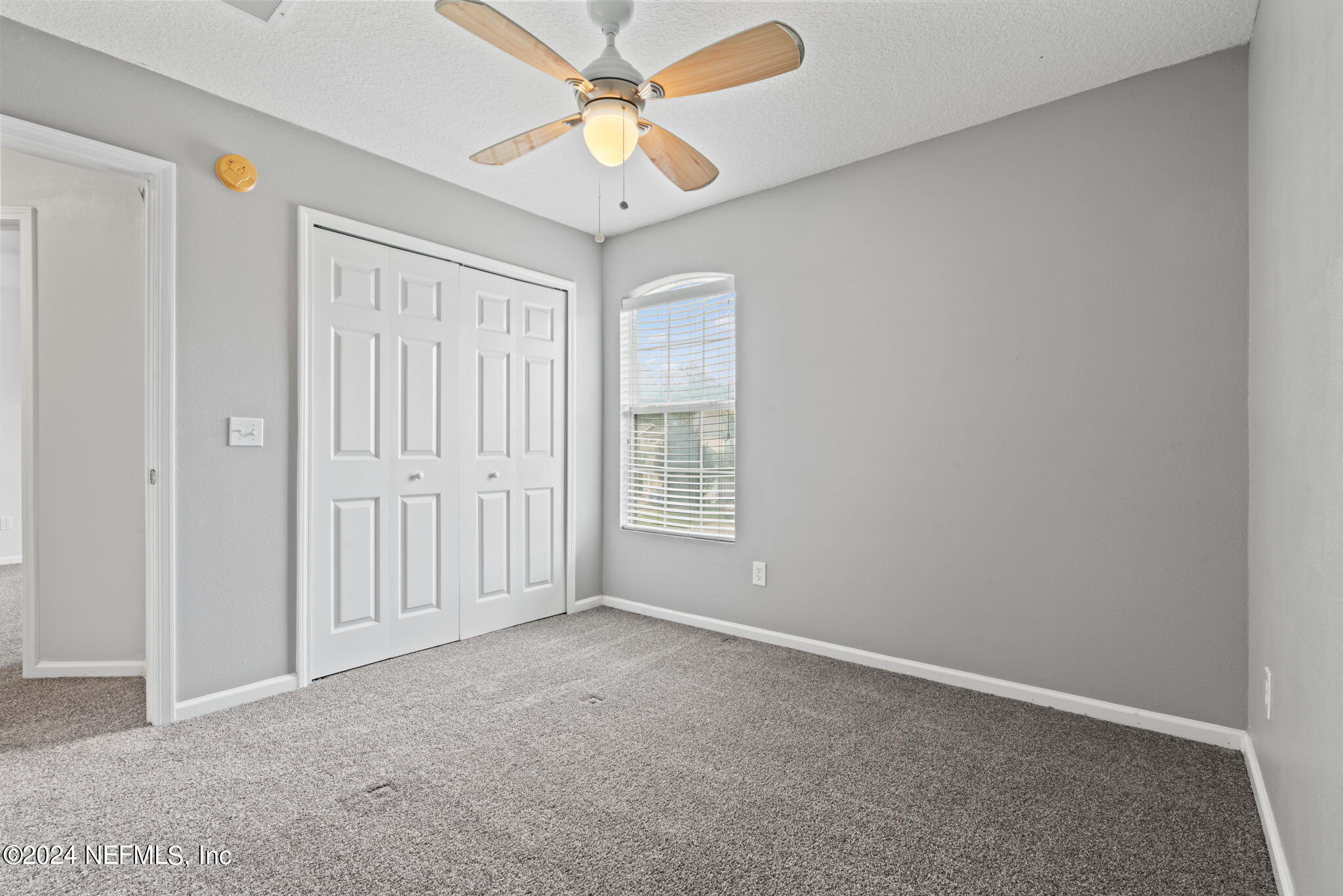 1590 VINELAND Circle, UNIT B