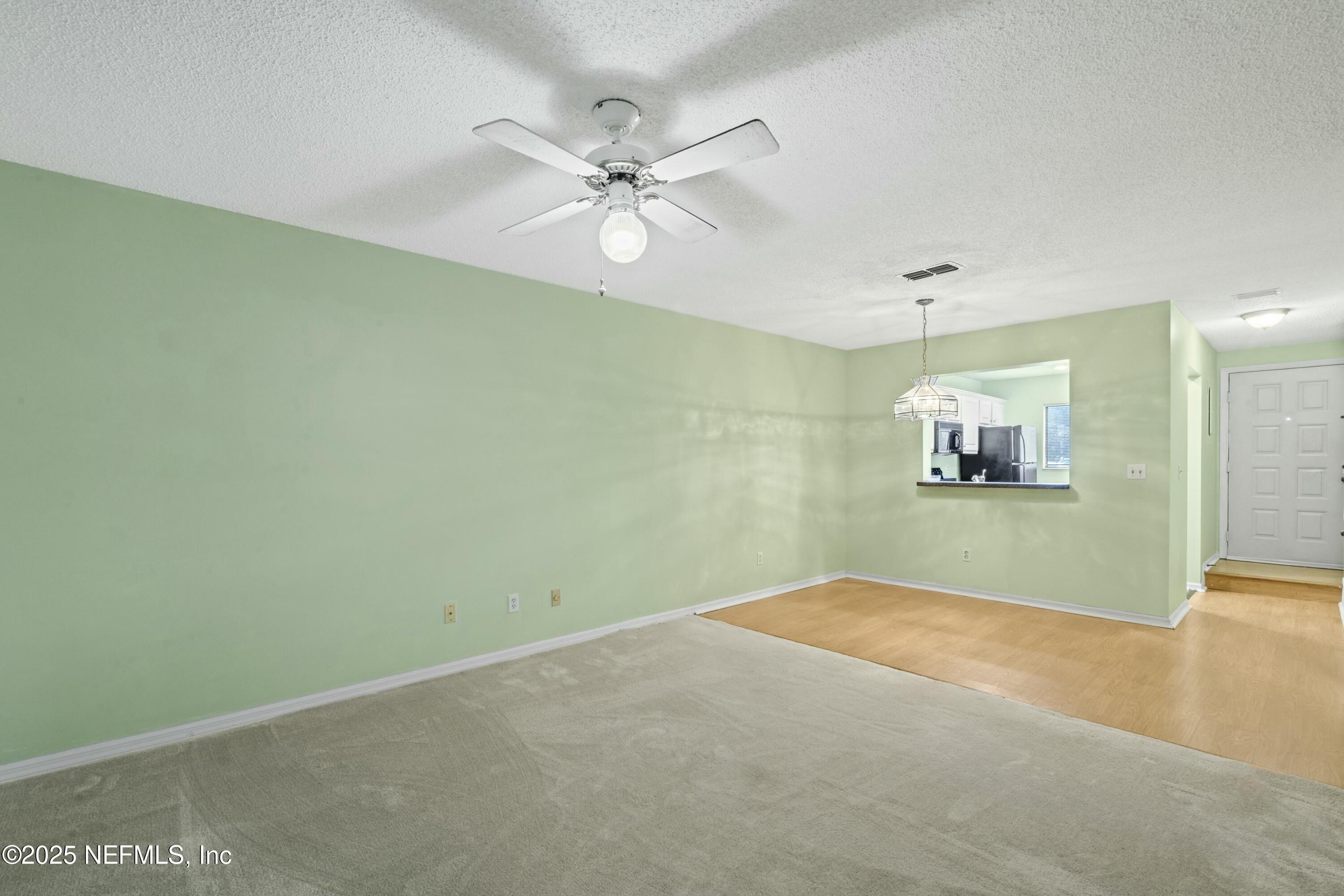 85 DEBARRY Avenue, 1064