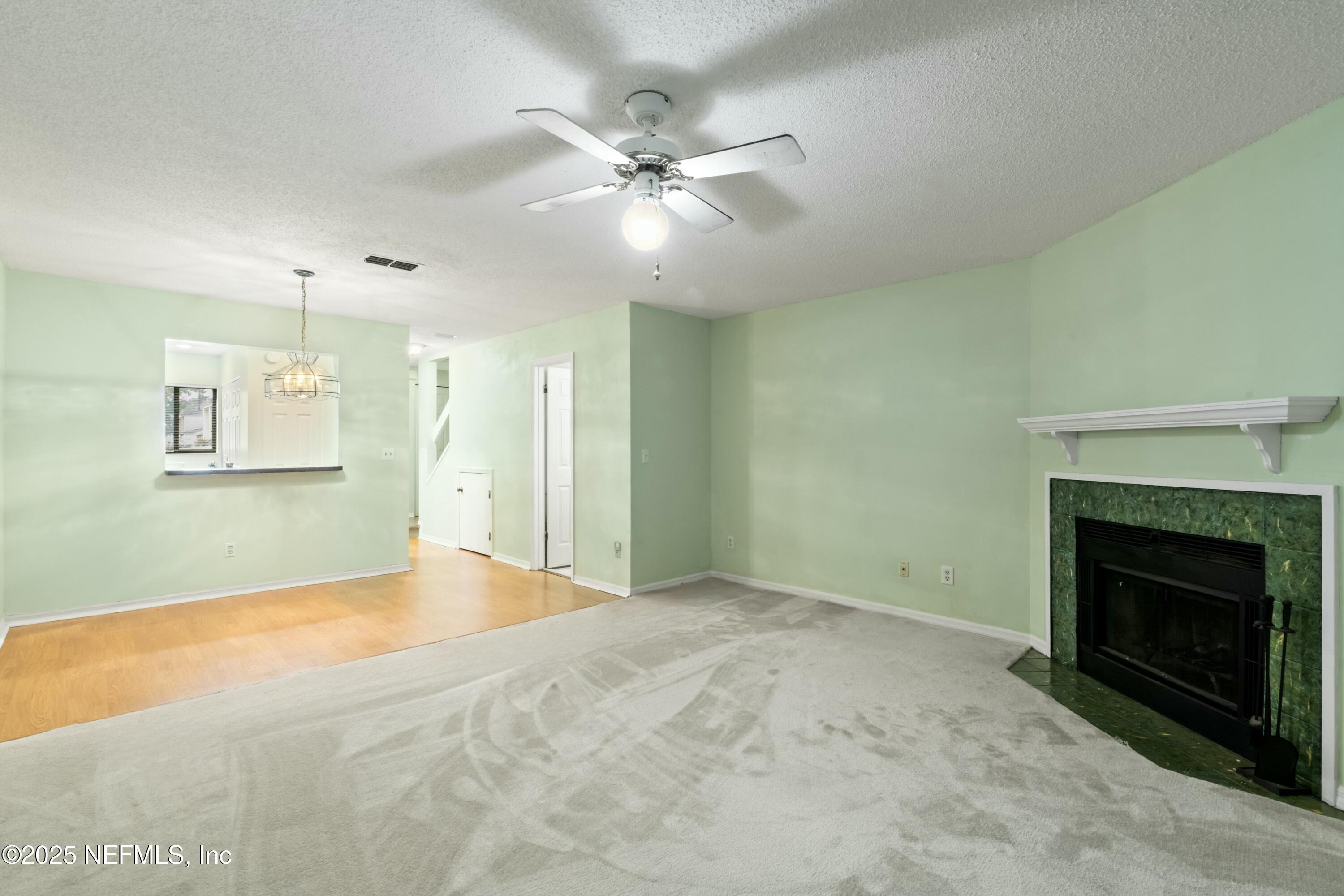 85 DEBARRY Avenue, 1064