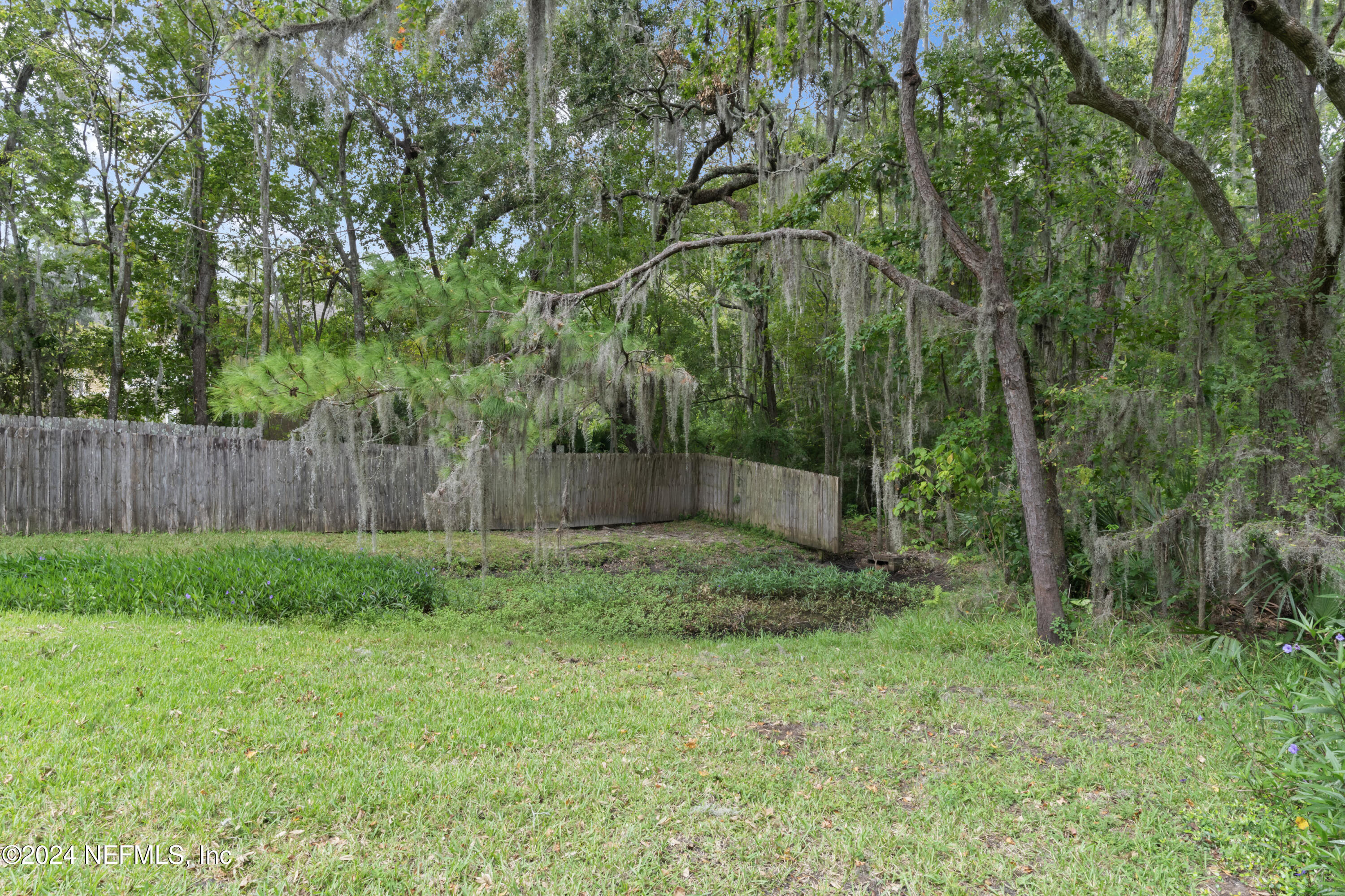 85 DEBARRY Avenue, 1064