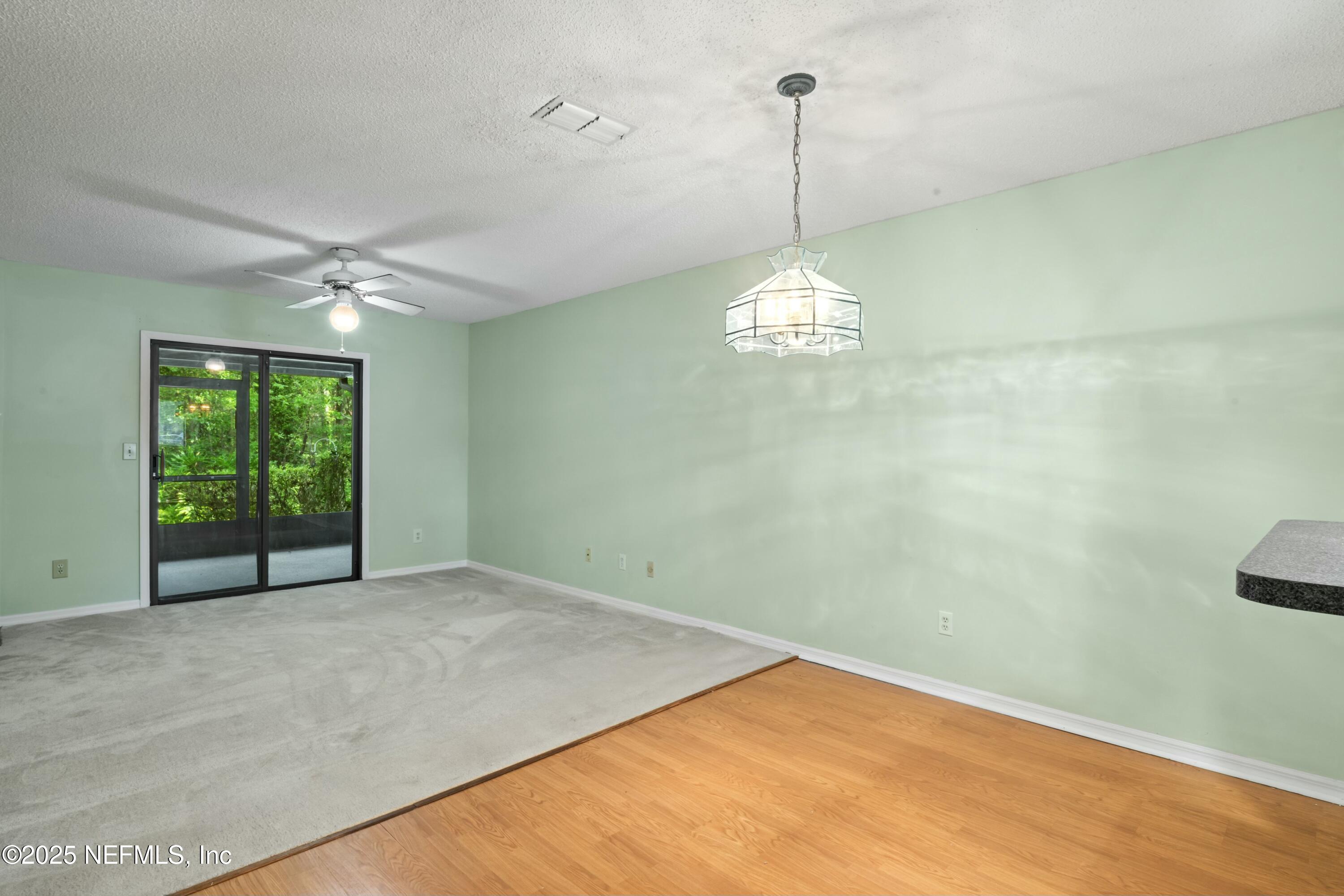 85 DEBARRY Avenue, 1064