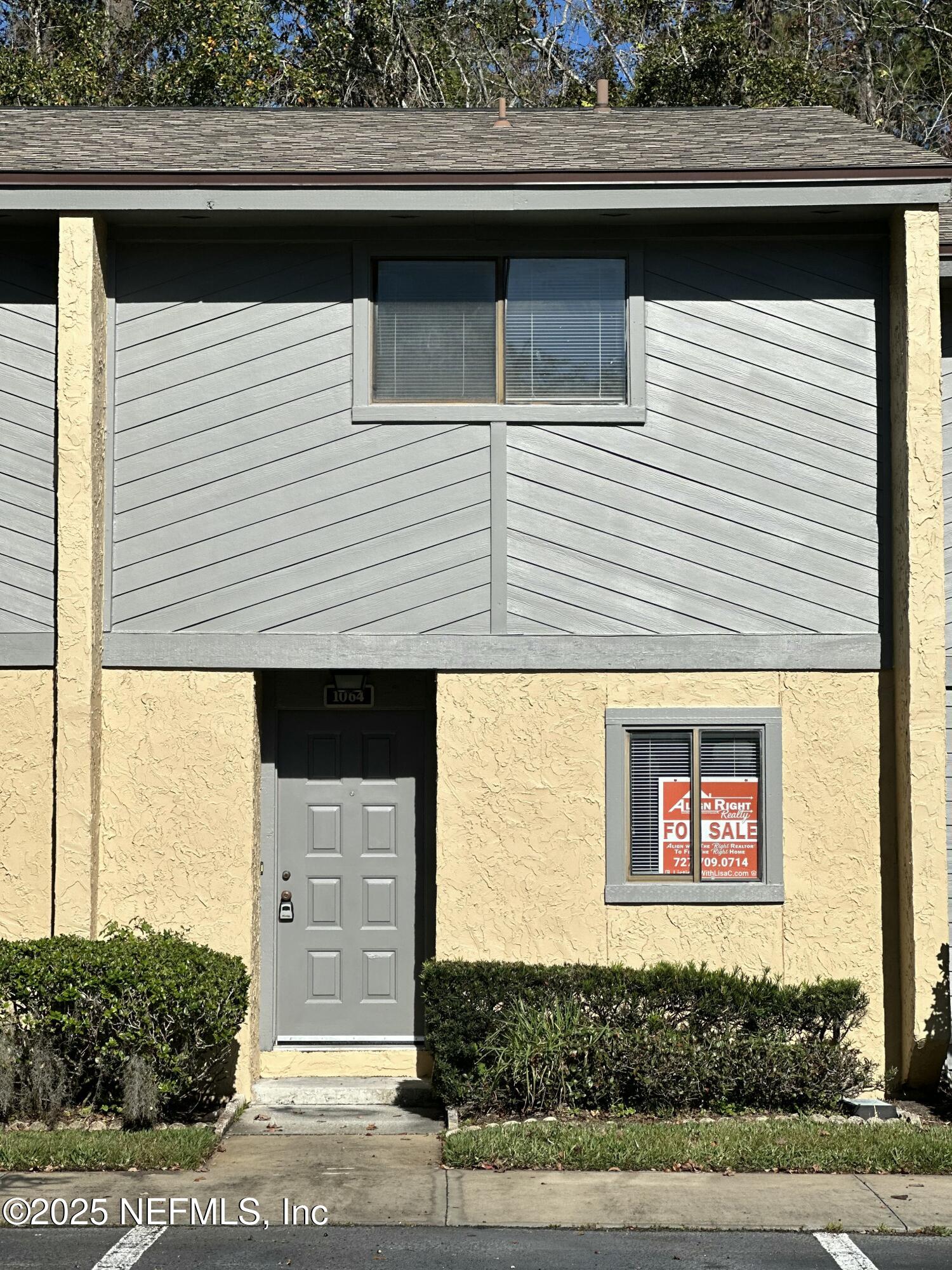 85 DEBARRY Avenue, 1064