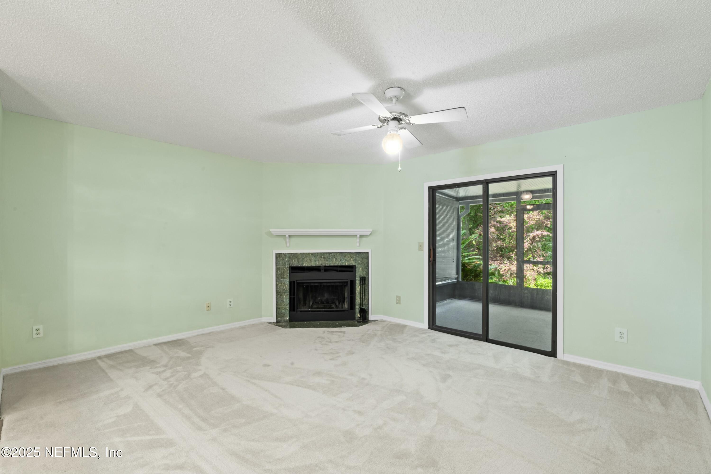 85 DEBARRY Avenue, 1064