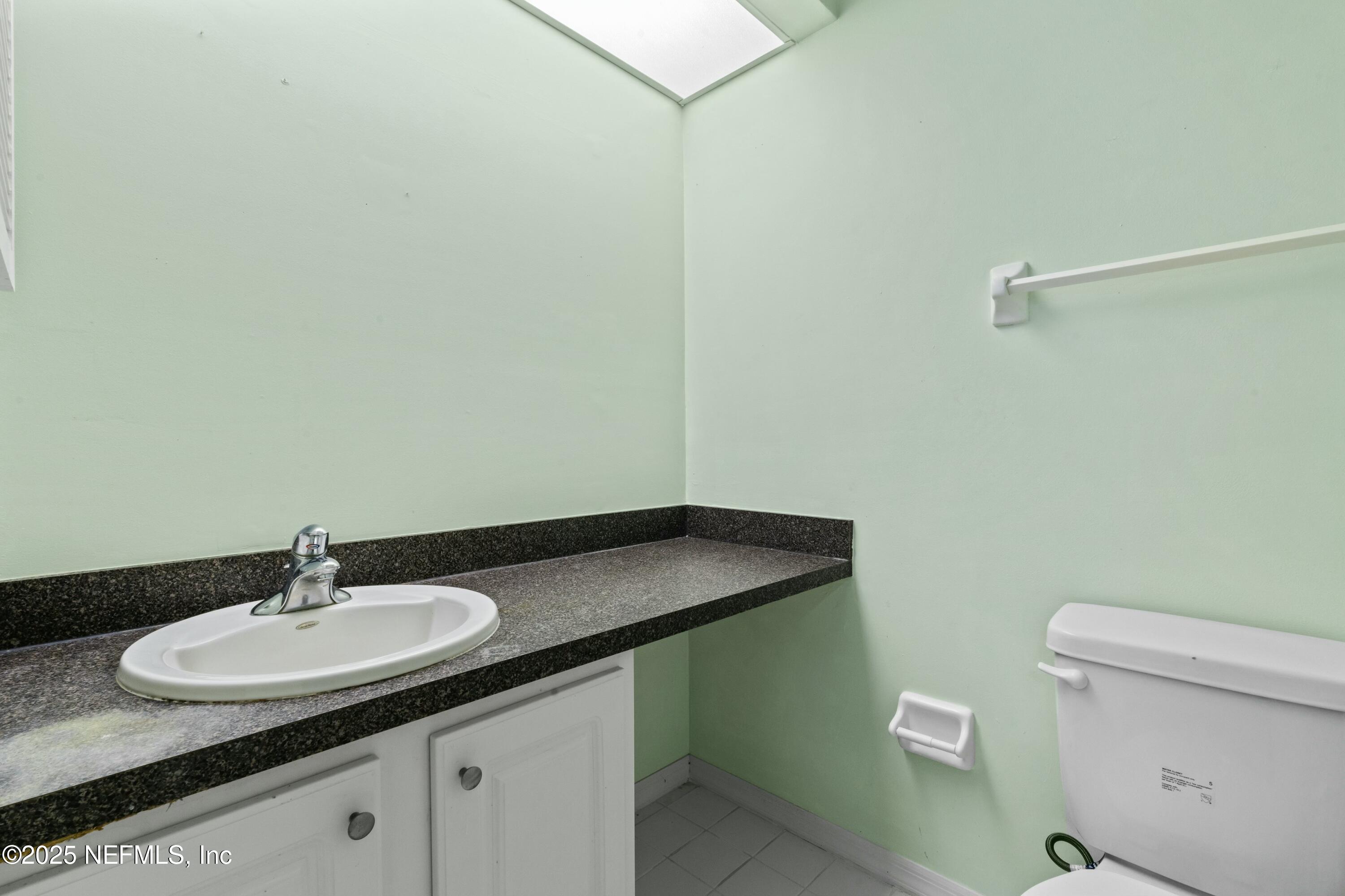 85 DEBARRY Avenue, 1064