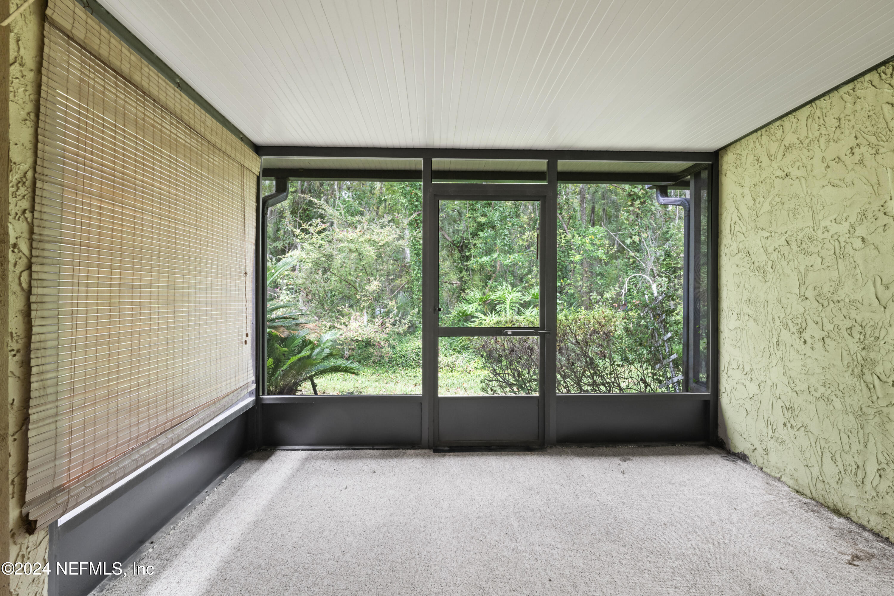 85 DEBARRY Avenue, 1064