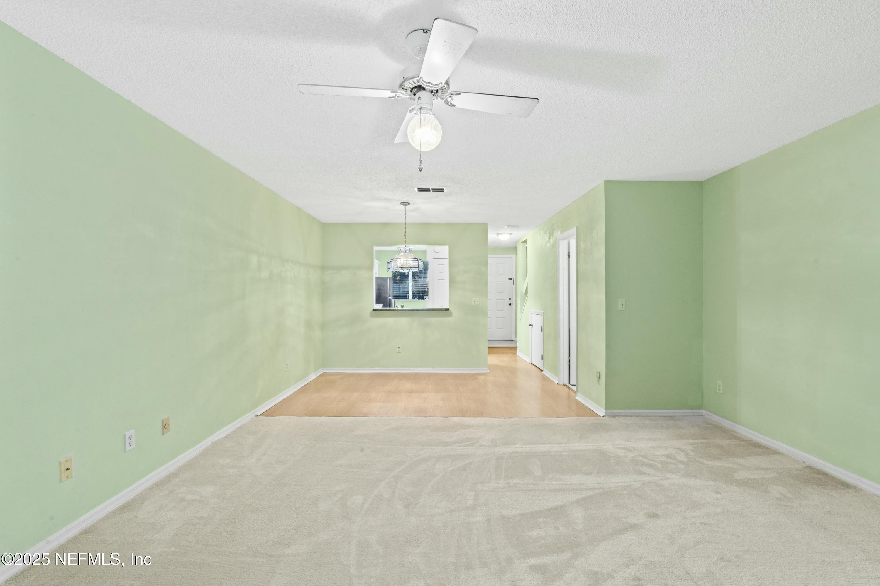 85 DEBARRY Avenue, 1064