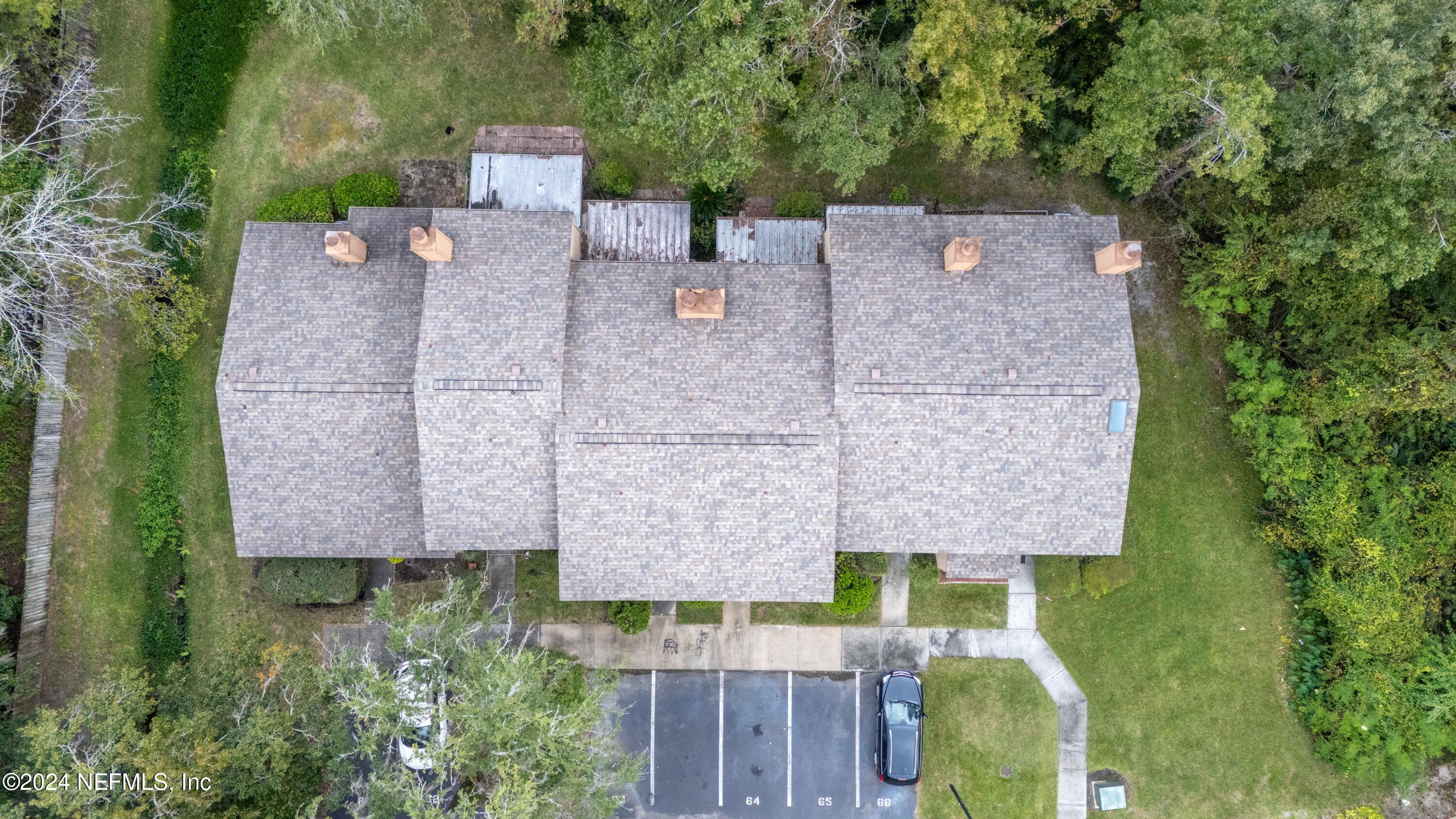 85 DEBARRY Avenue, 1064