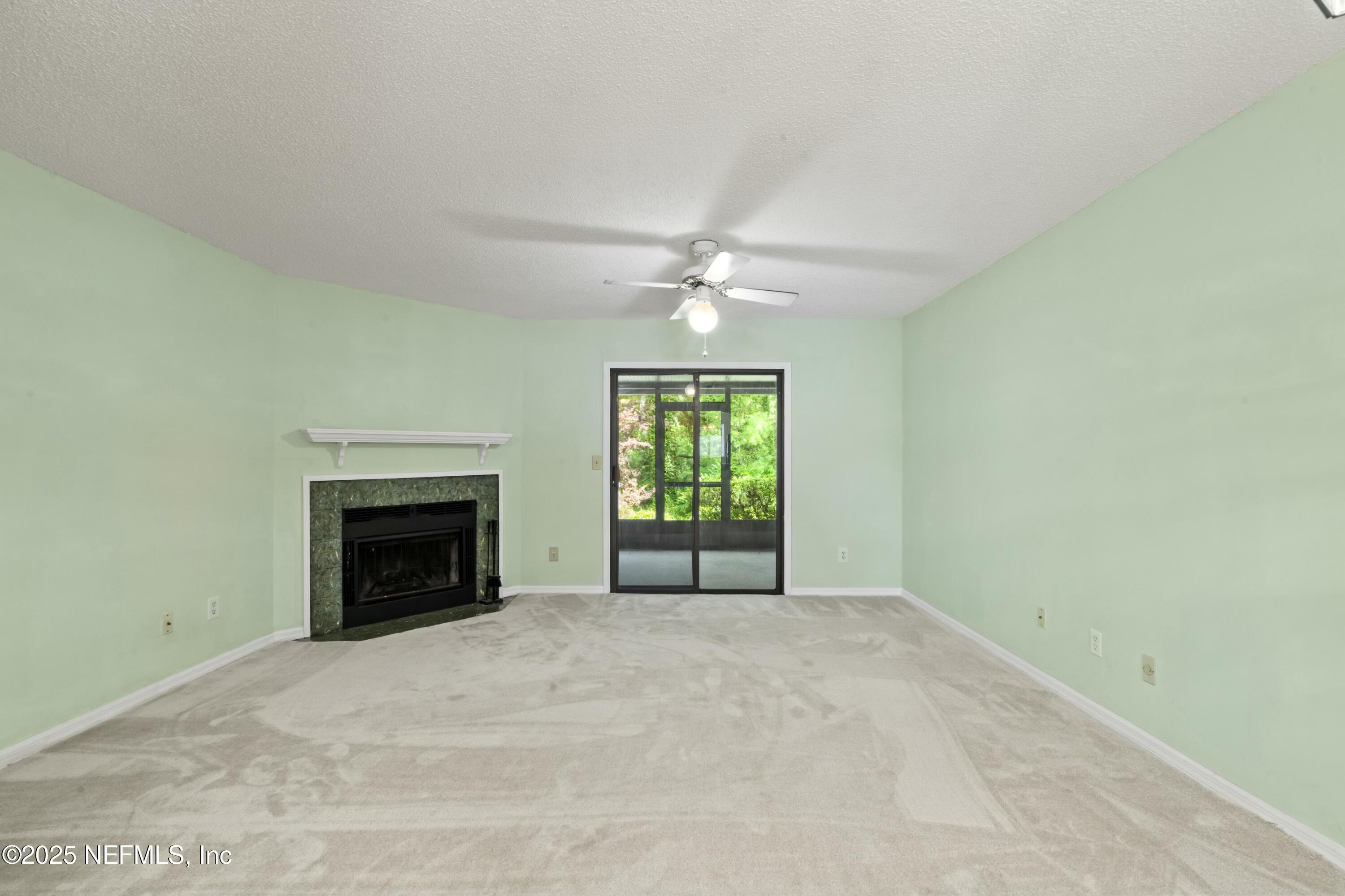 85 DEBARRY Avenue, 1064