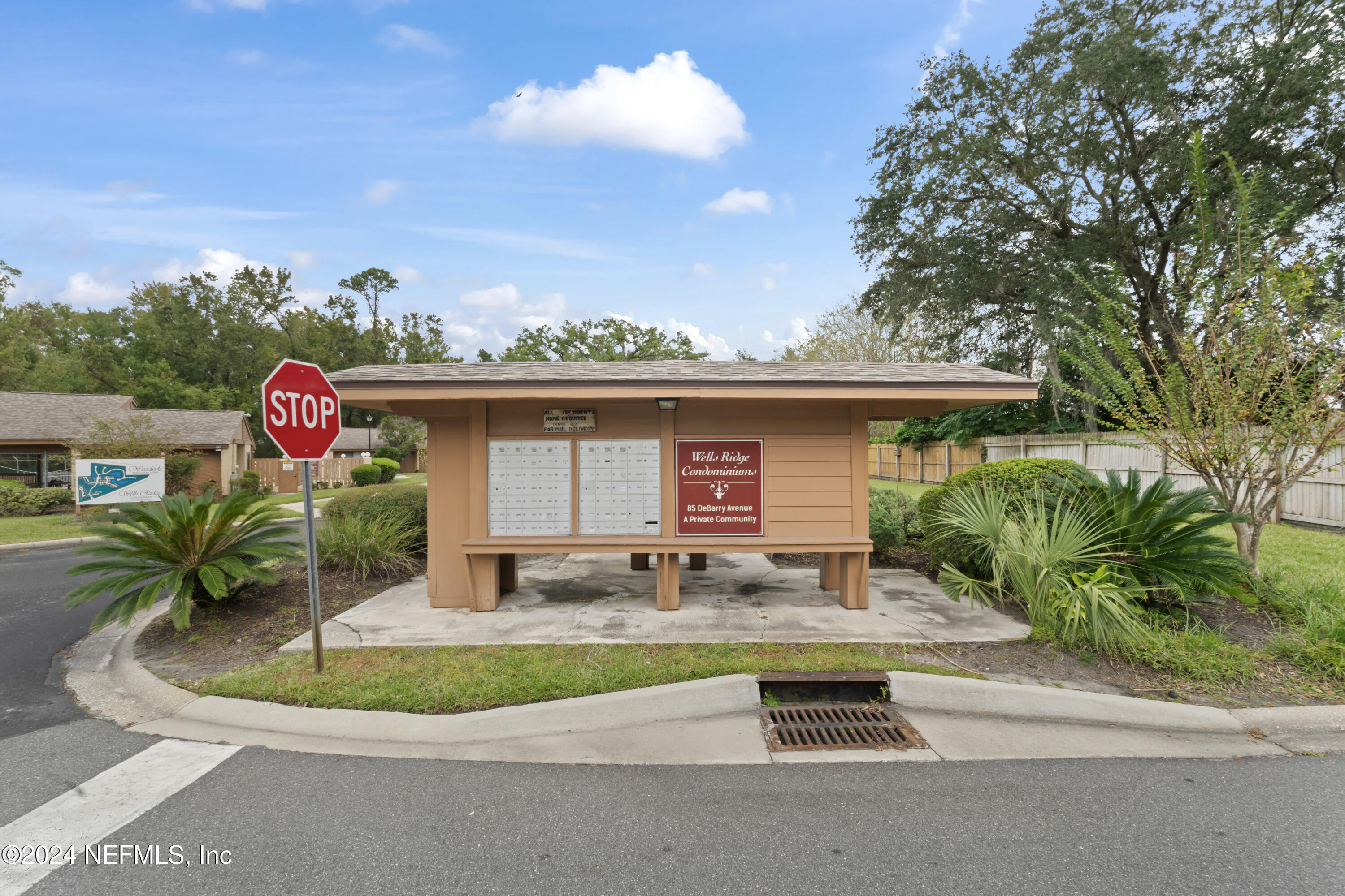 85 DEBARRY Avenue, 1064