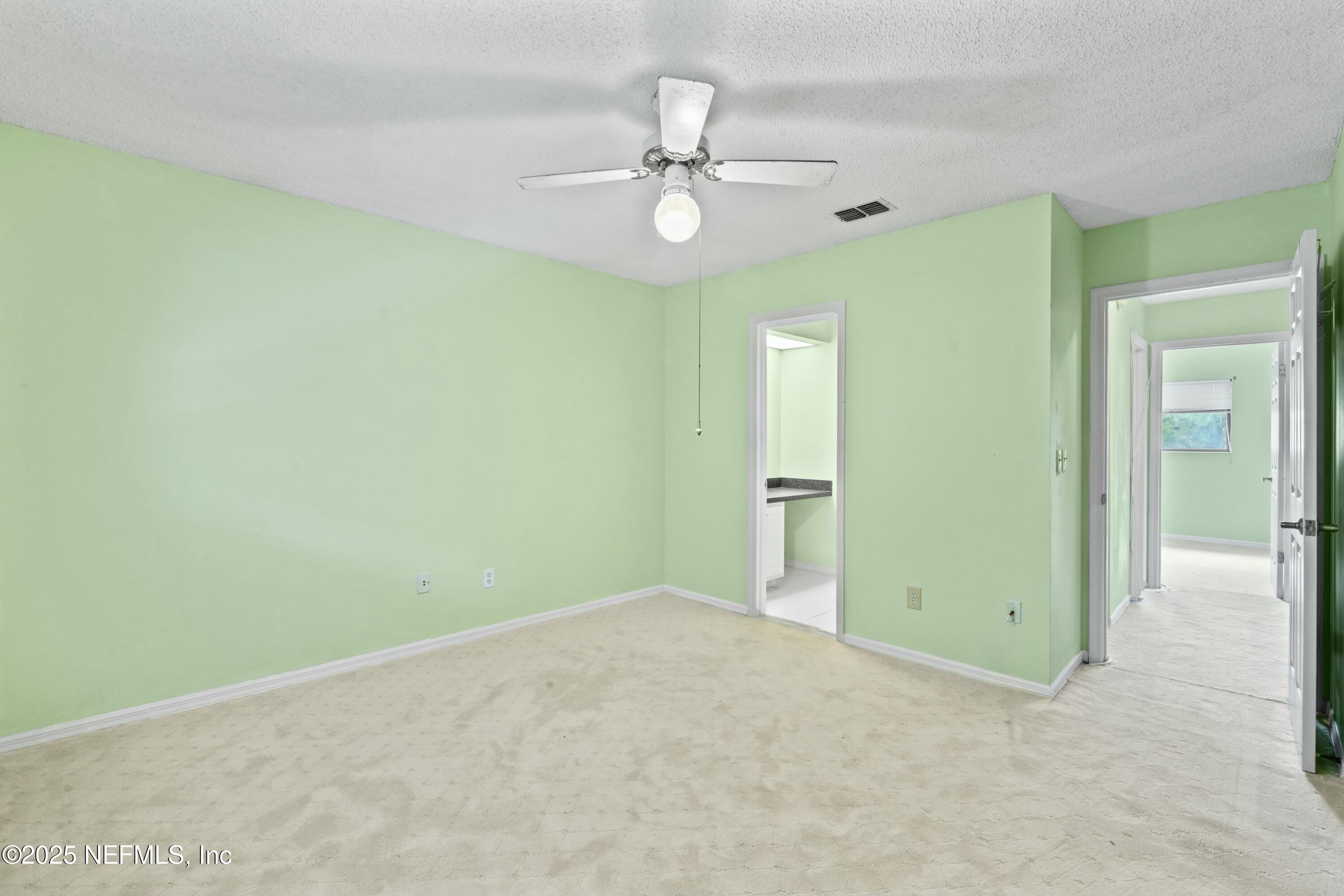 85 DEBARRY Avenue, 1064