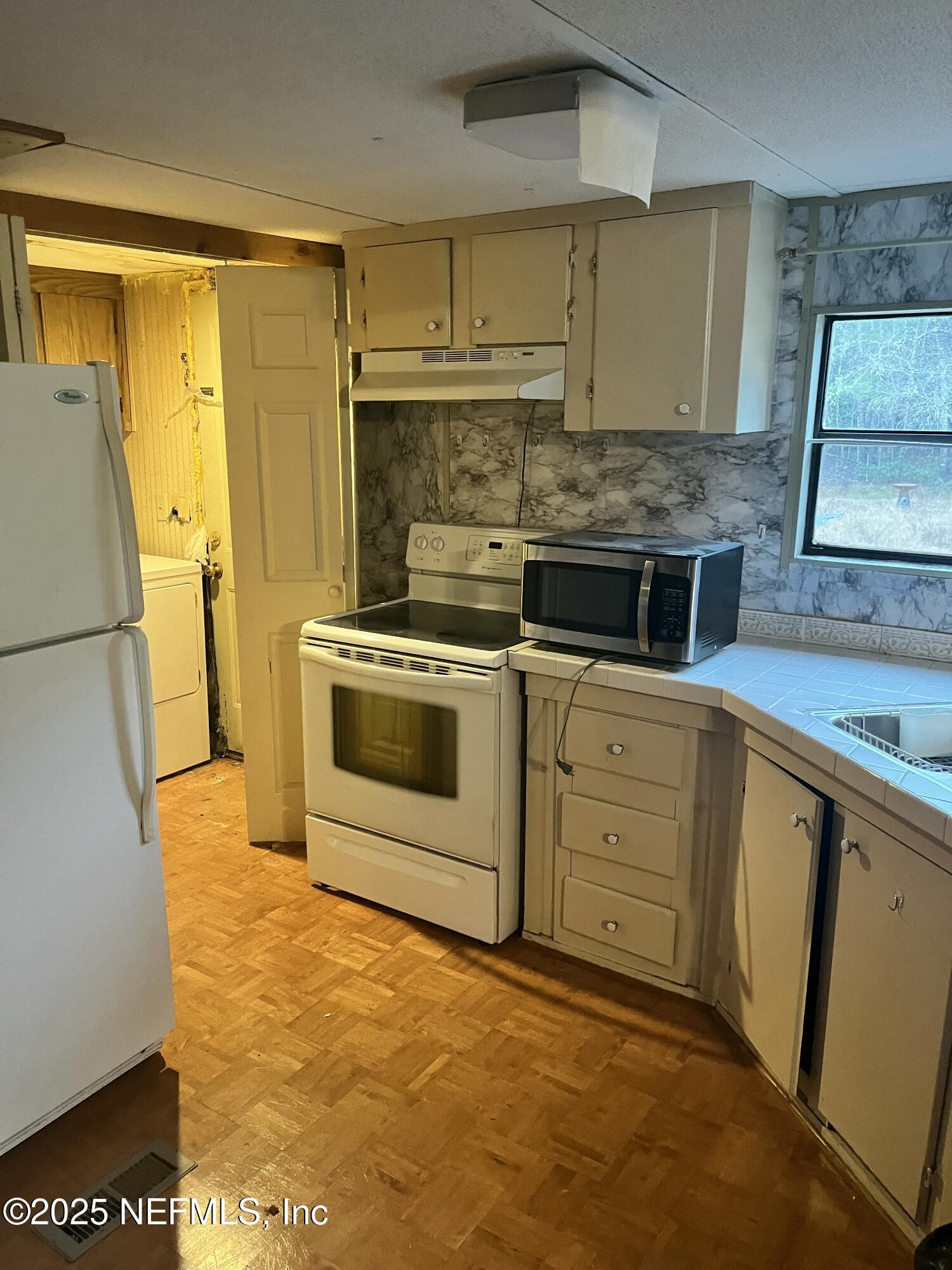 4526 MAGNOLIA Street