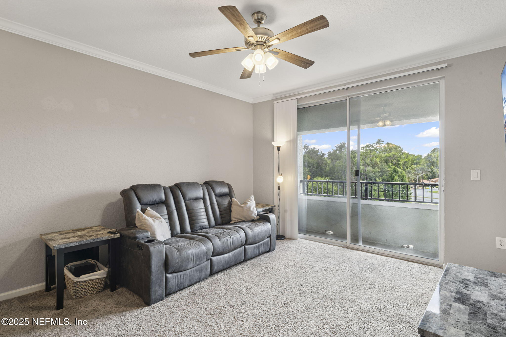 8539 GATE Parkway W, 9413