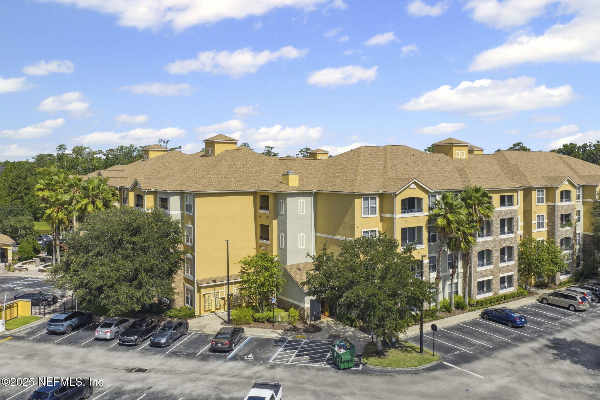 8539 GATE Parkway W, 9413